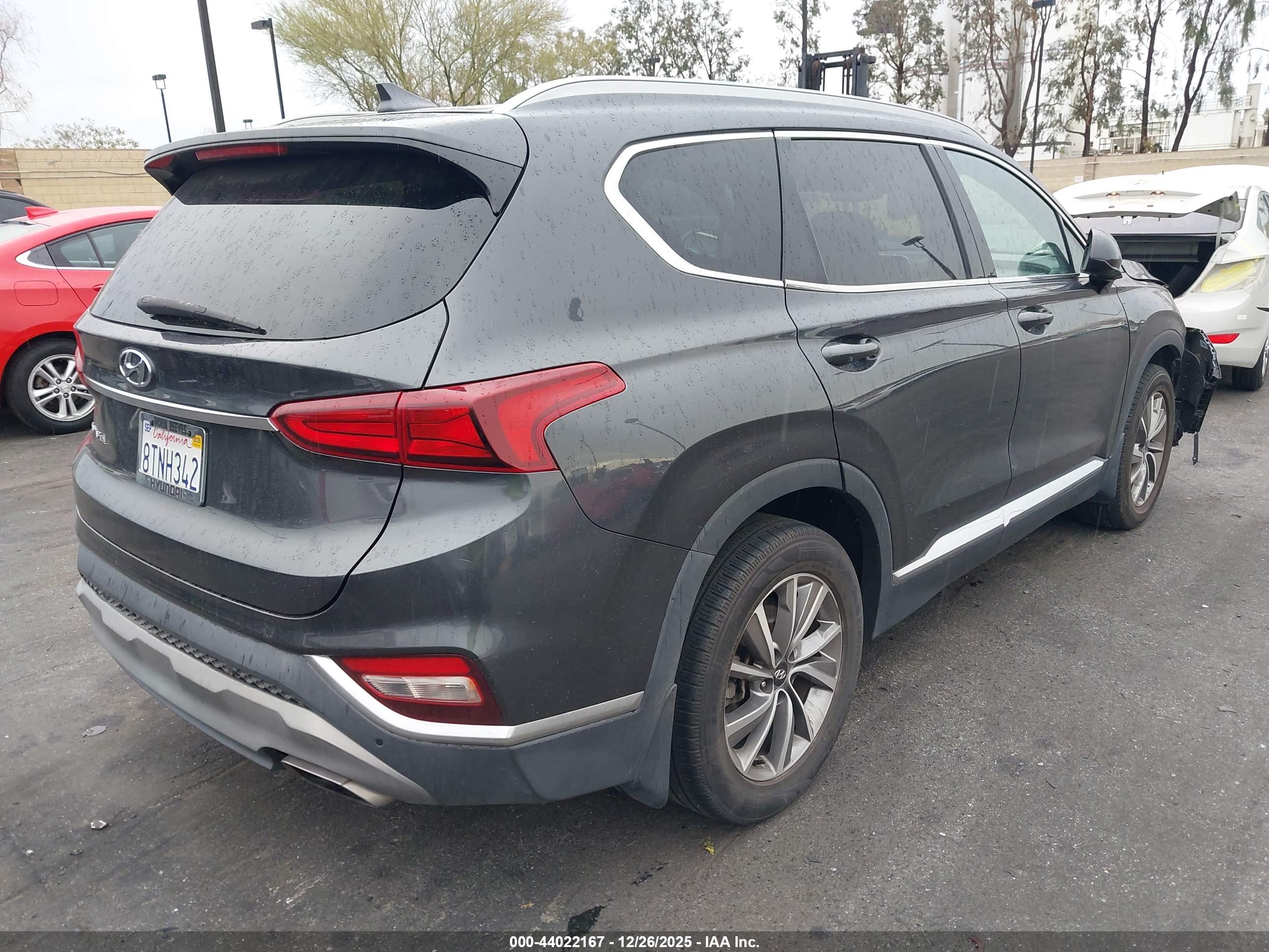 HYUNDAI SANTA image 4