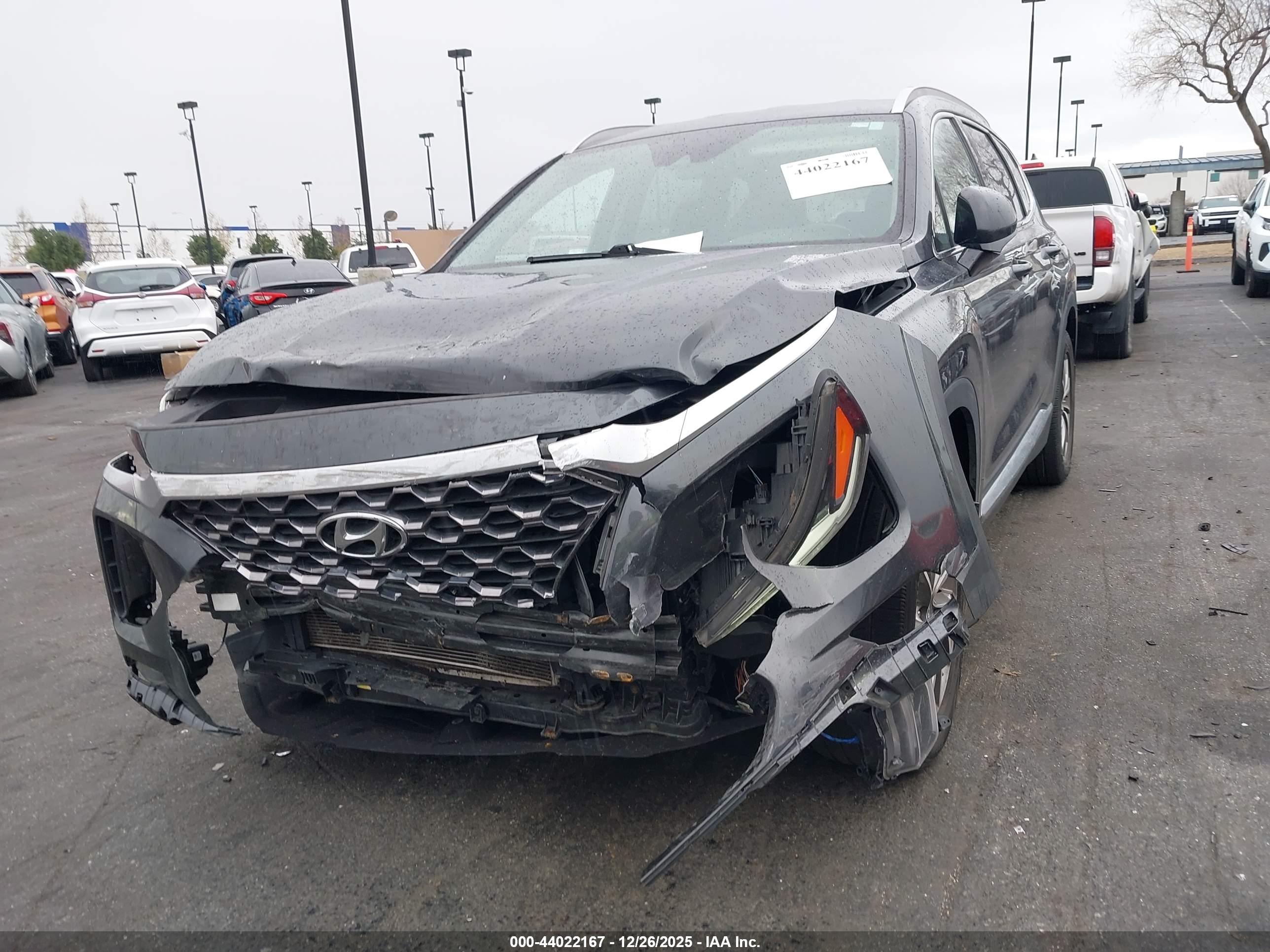 HYUNDAI SANTA image 6
