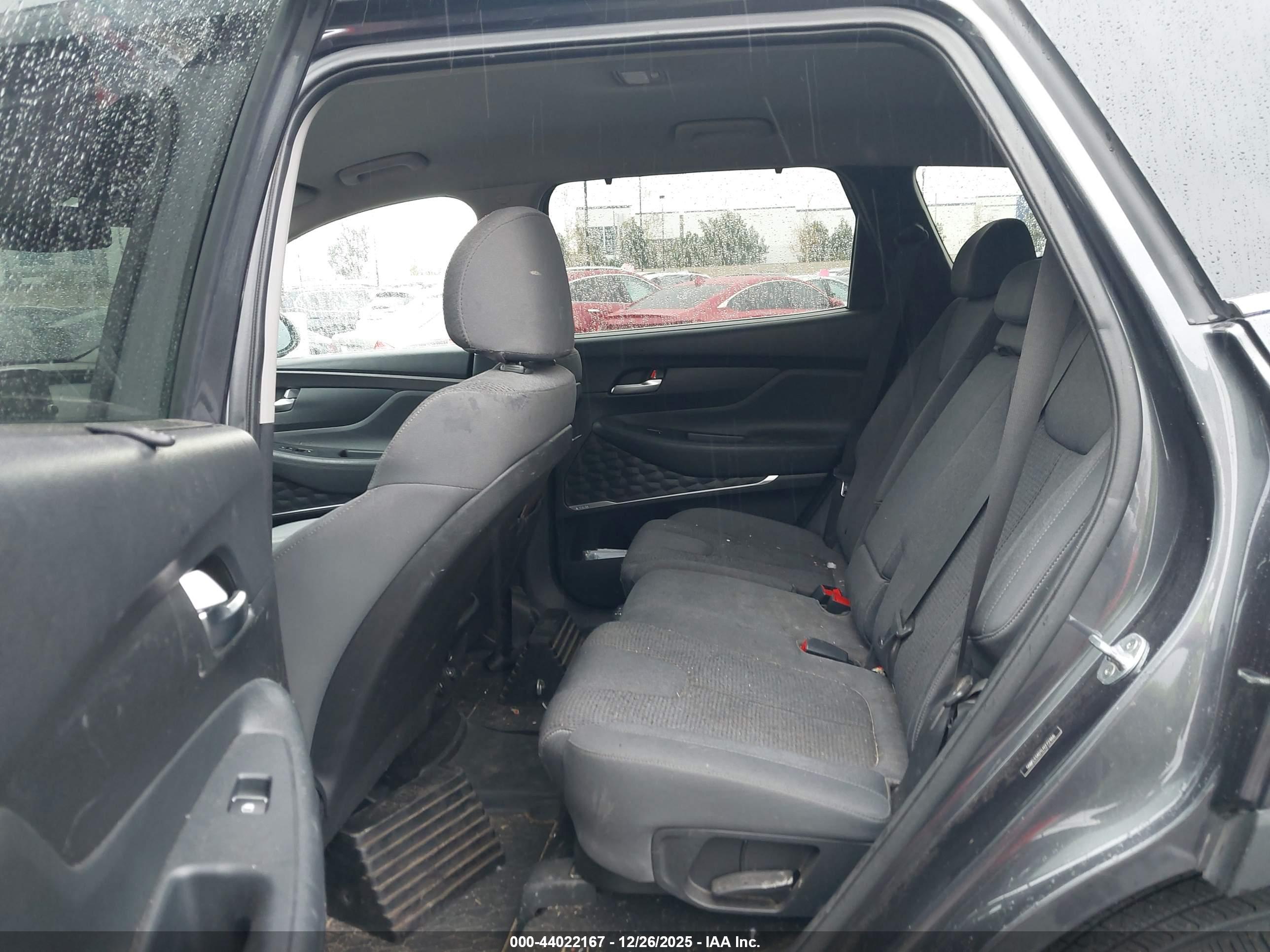 HYUNDAI SANTA image 8
