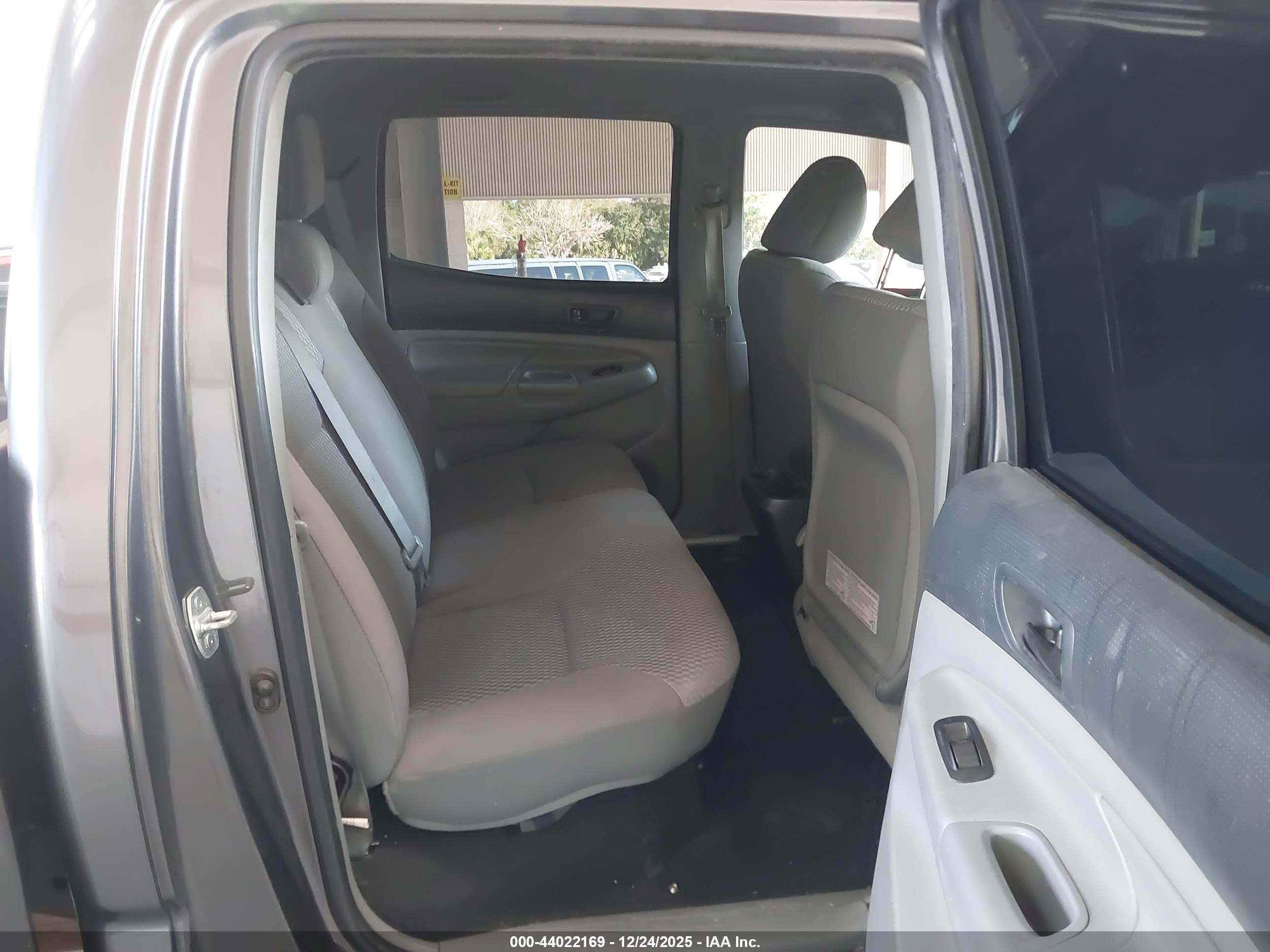TOYOTA TACOMA image 8