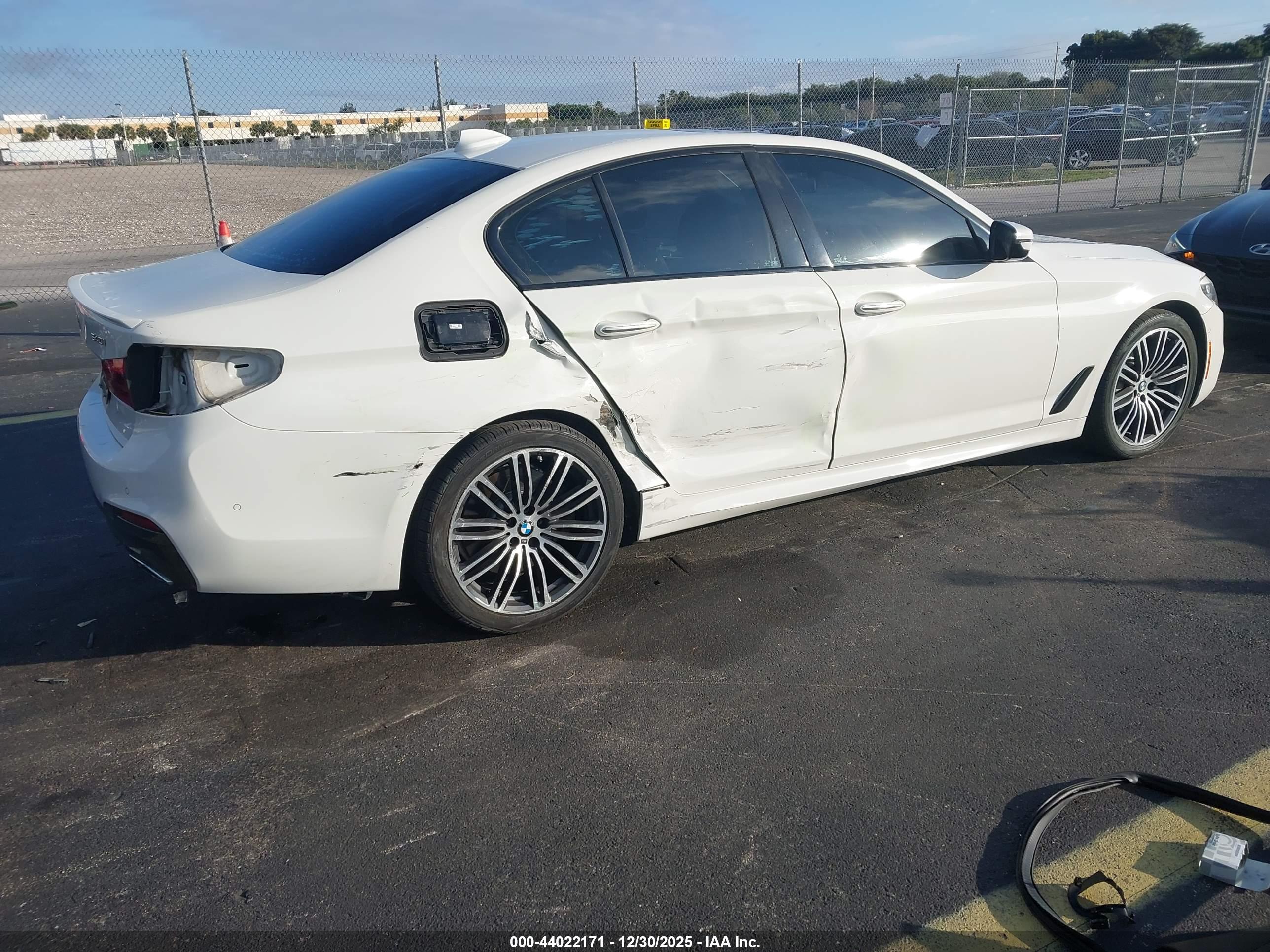 BMW 540I image 4