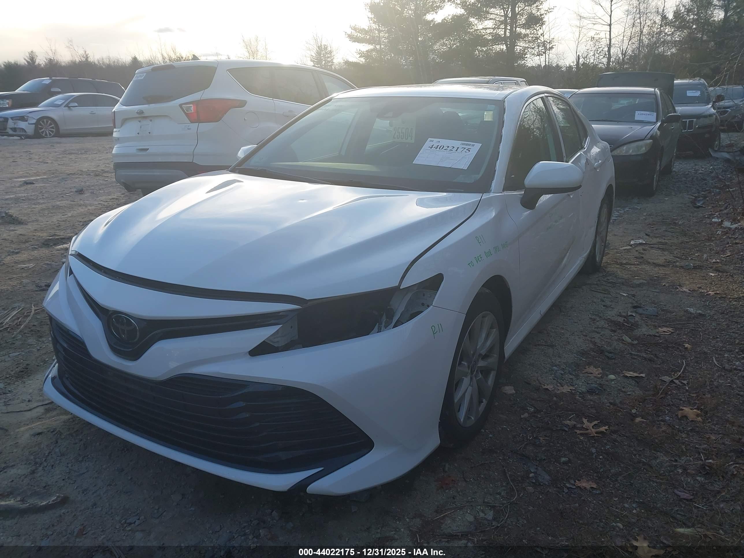 TOYOTA CAMRY image 2