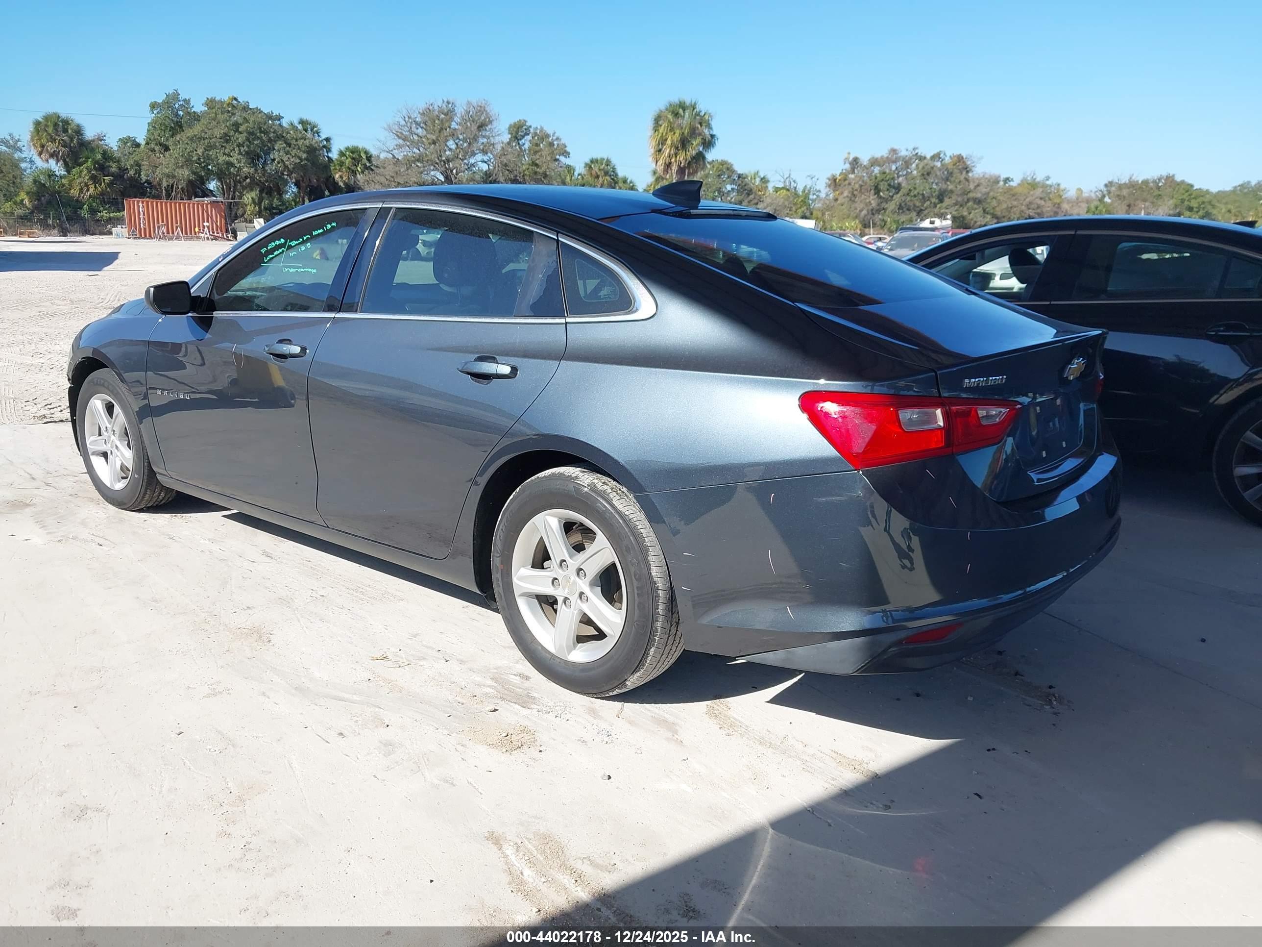 CHEVROLET MALIBU image 3