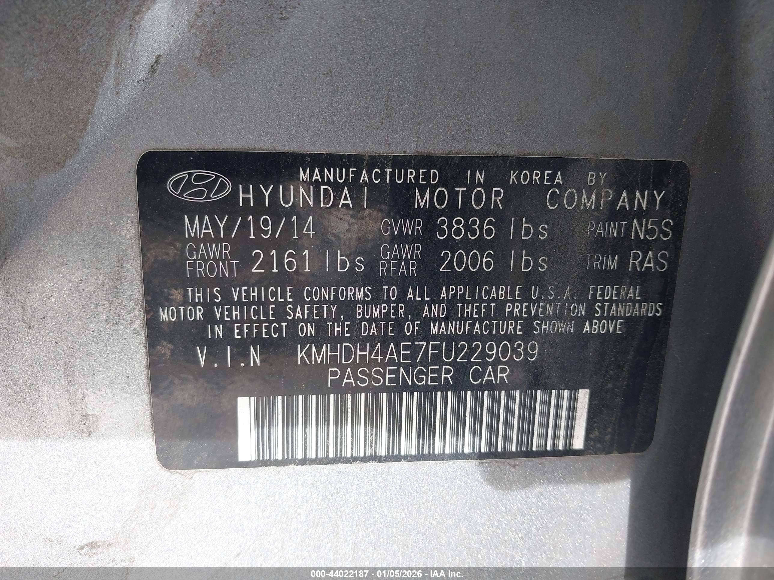 HYUNDAI ELANTRA image 9