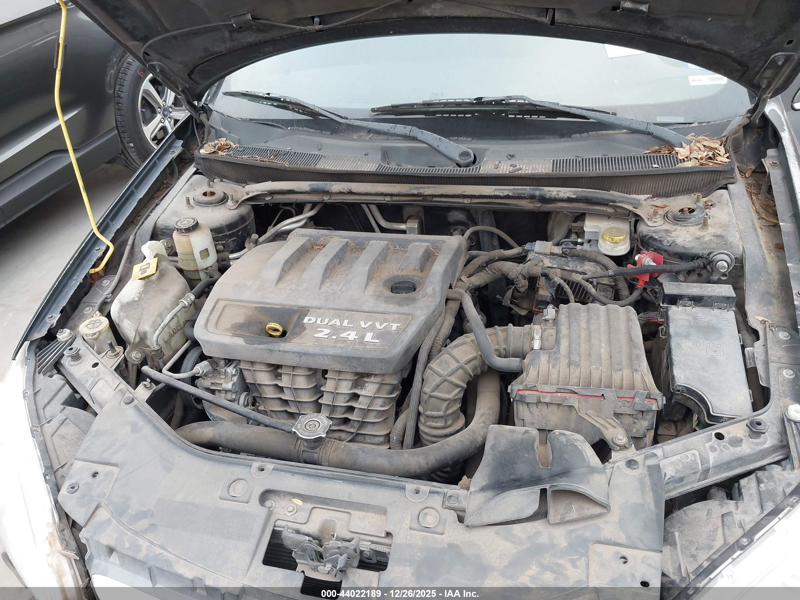 CHRYSLER 200 image 10
