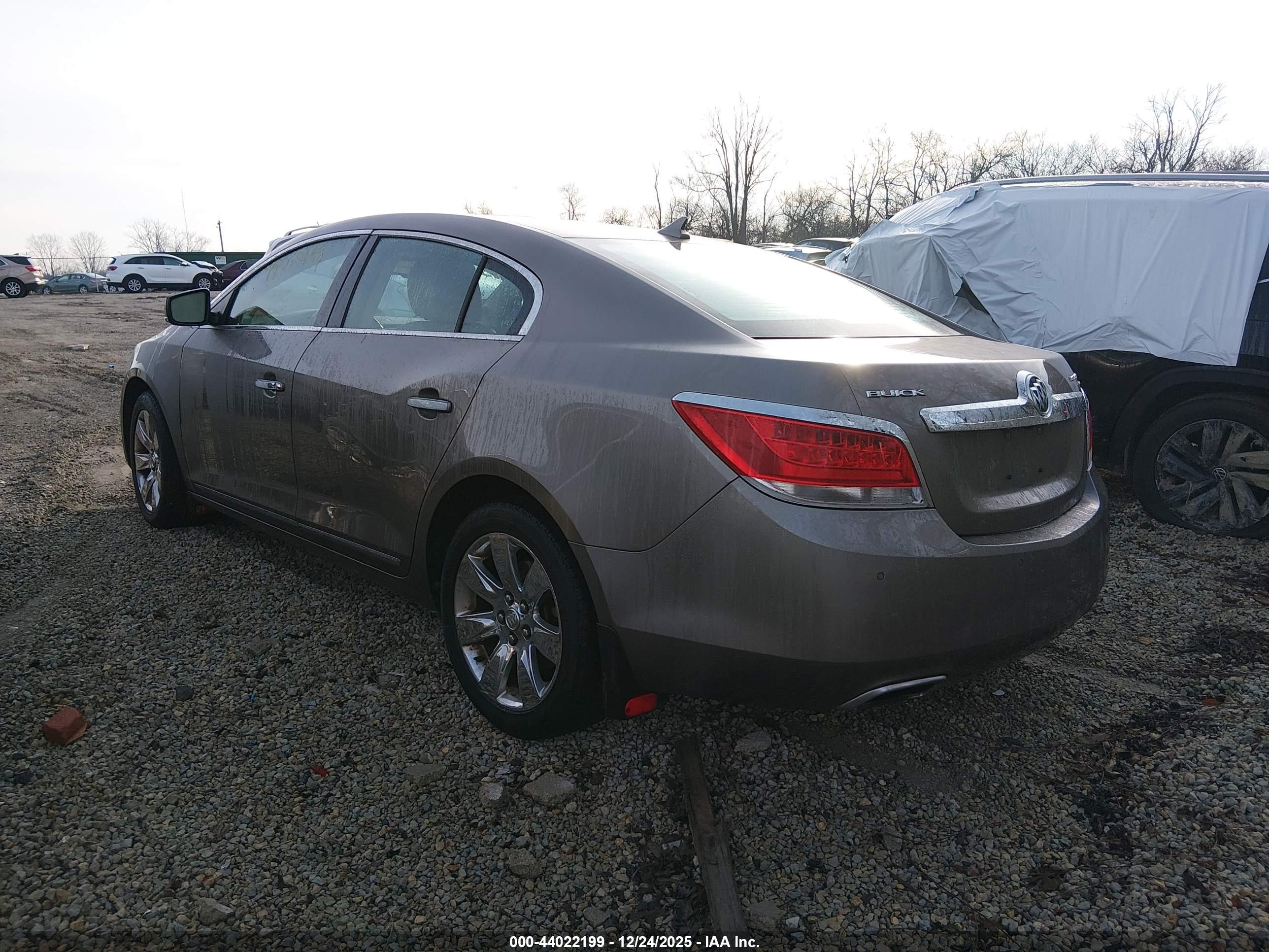 BUICK LACROSSE image 3