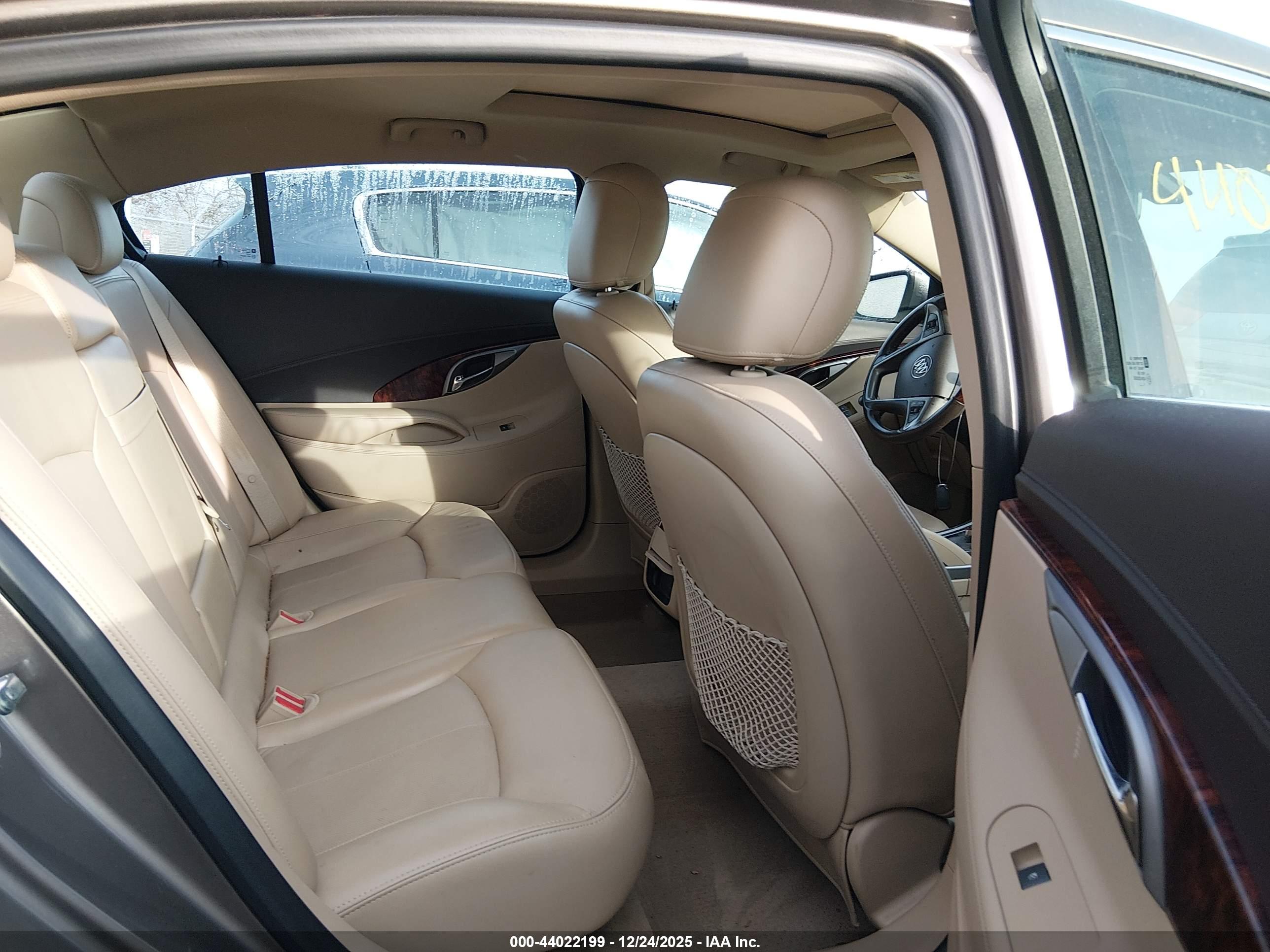 BUICK LACROSSE image 8