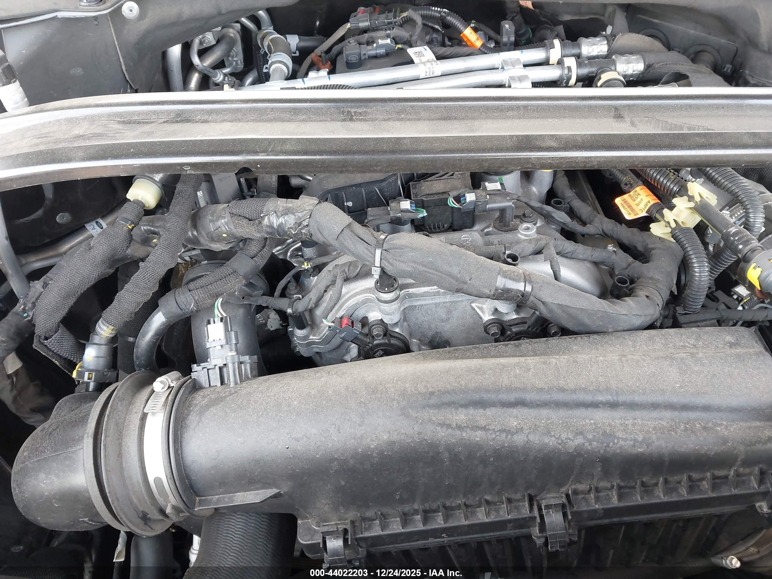FORD EXPLORER image 10