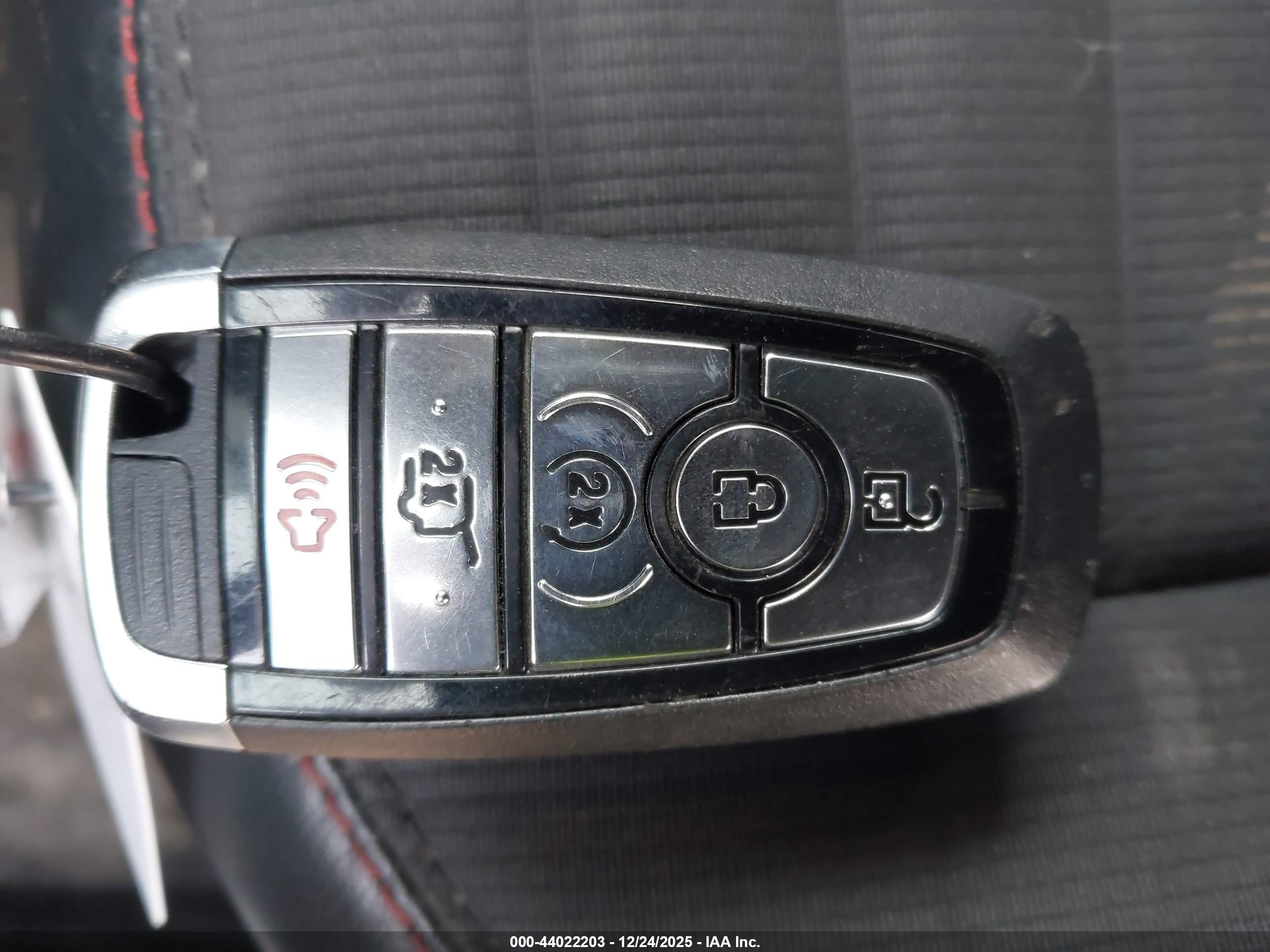 FORD EXPLORER image 11
