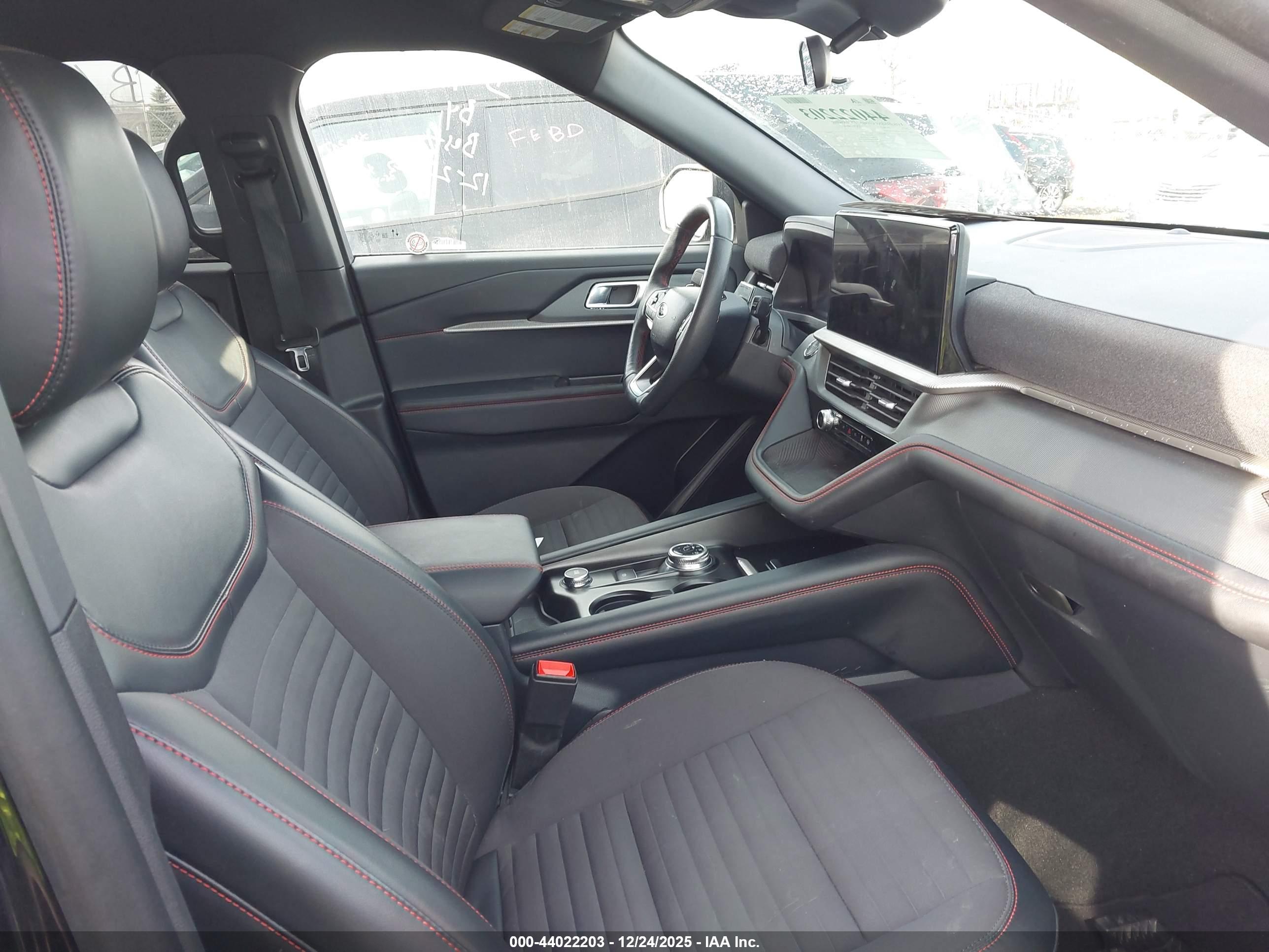 FORD EXPLORER image 5