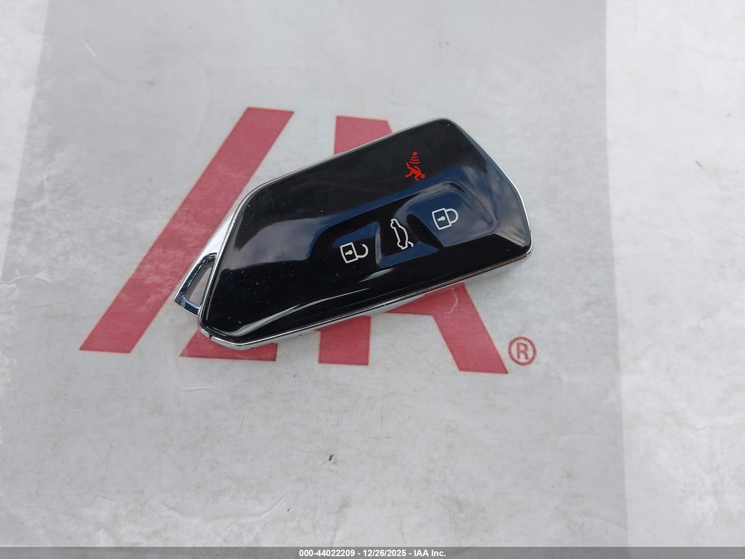 VOLKSWAGEN ID.4 image 11