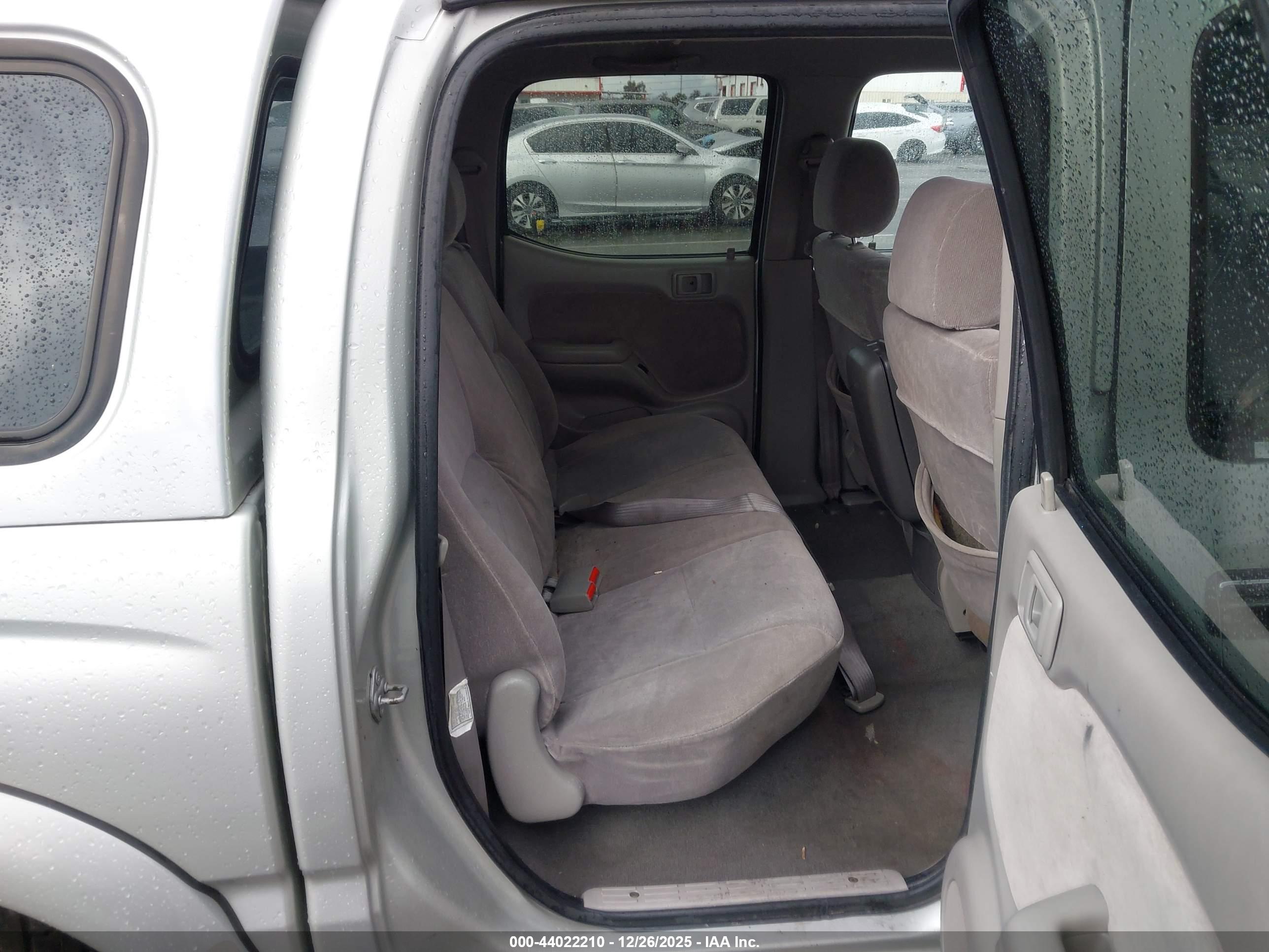 TOYOTA TACOMA image 8