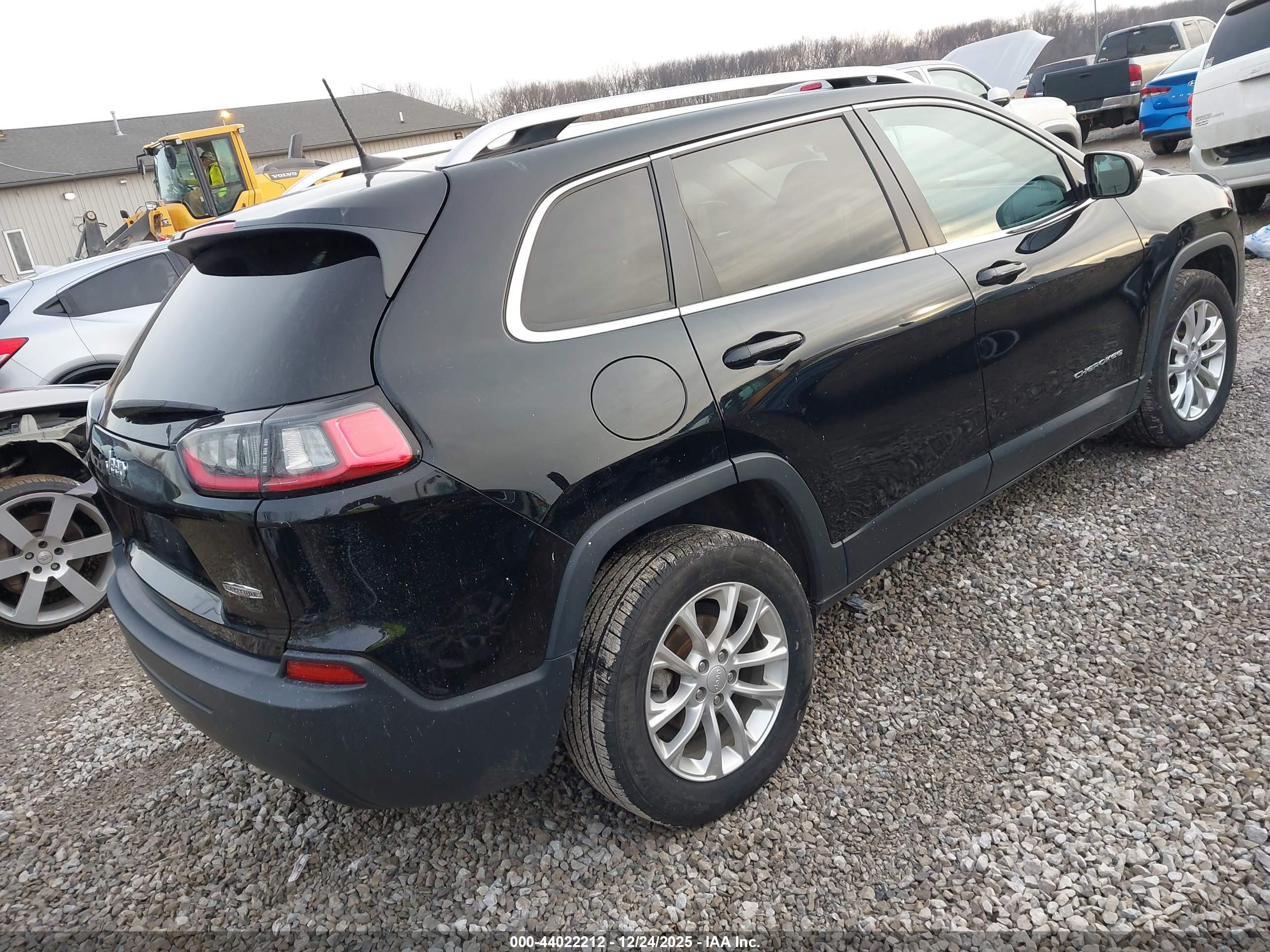 JEEP CHEROKEE image 4