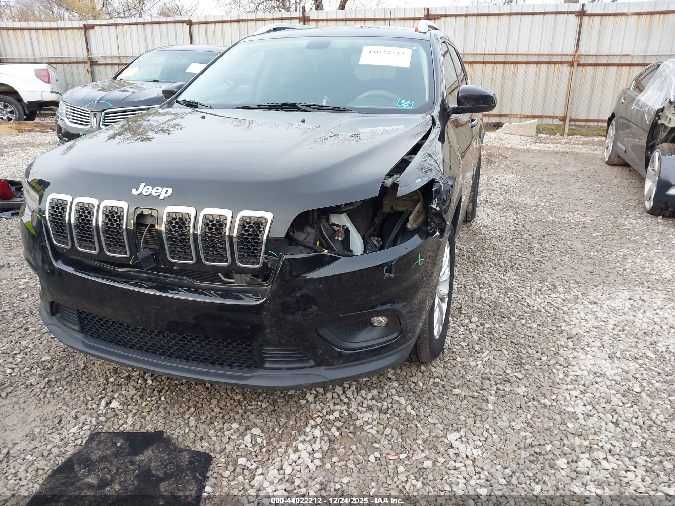 JEEP CHEROKEE image 6
