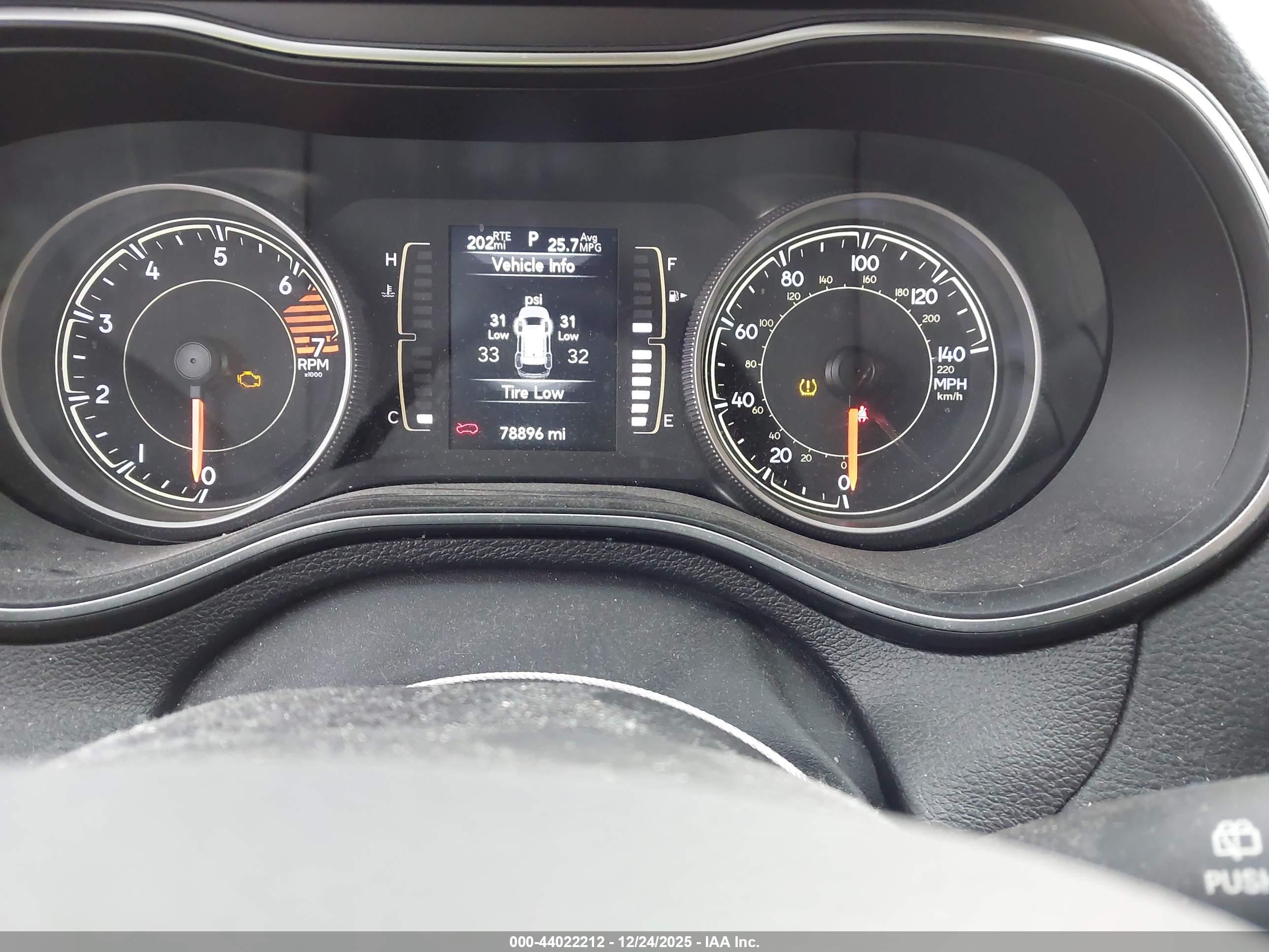 JEEP CHEROKEE image 7