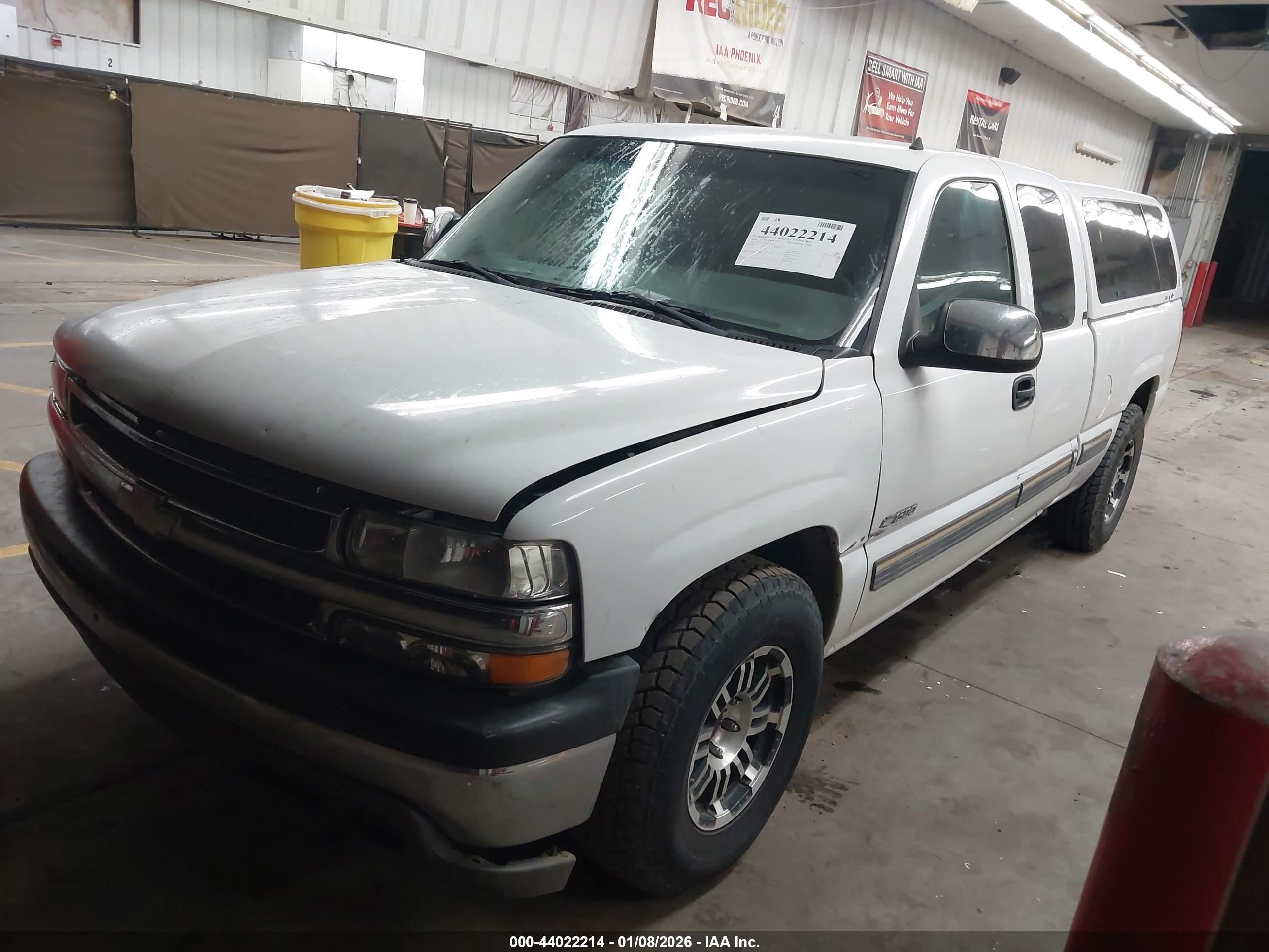 CHEVROLET SILVERADO image 2