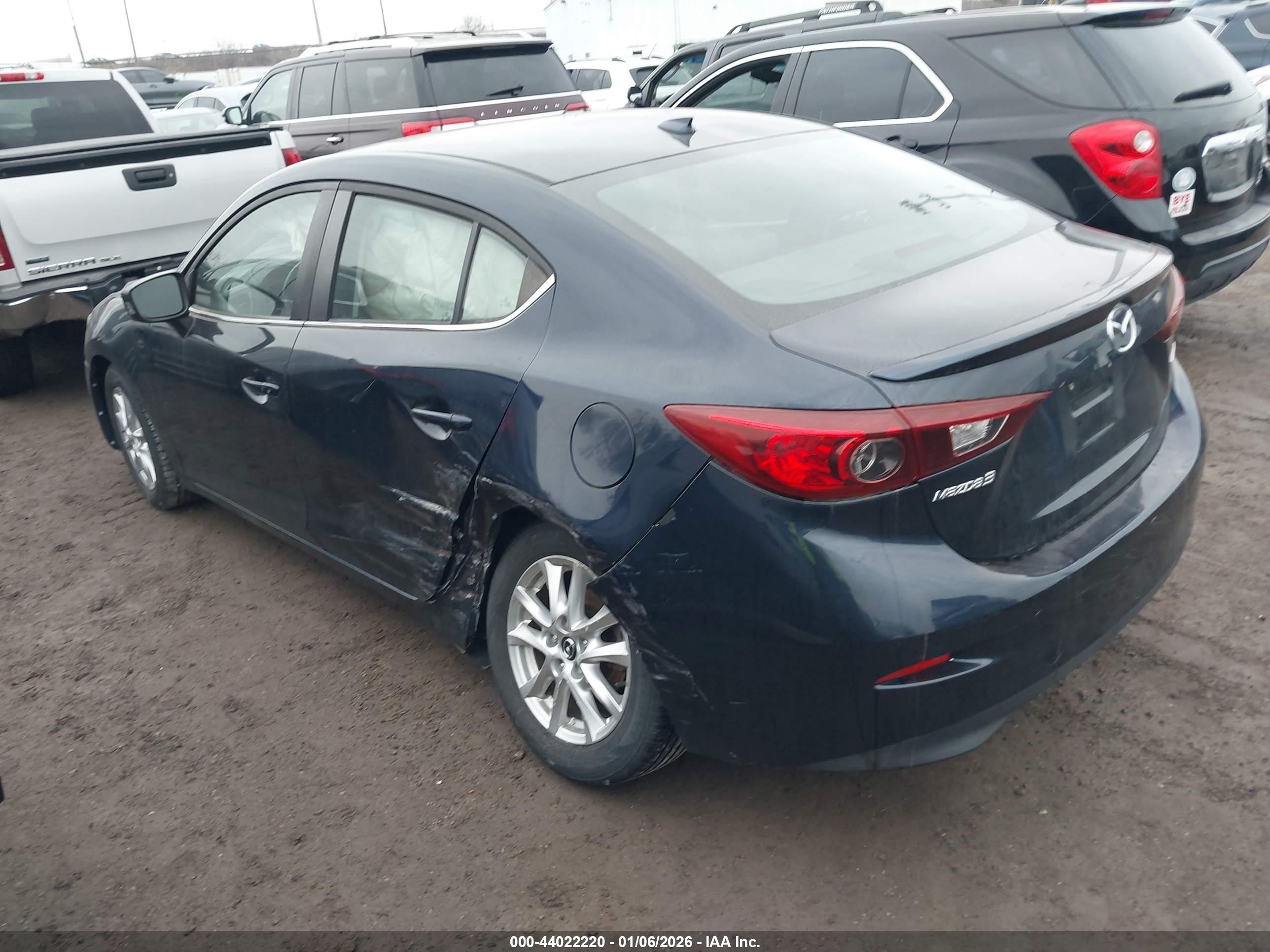 MAZDA MAZDA3 image 3