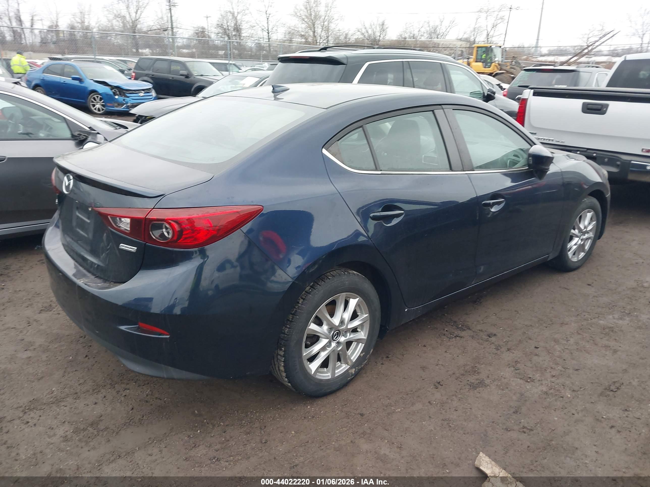 MAZDA MAZDA3 image 4