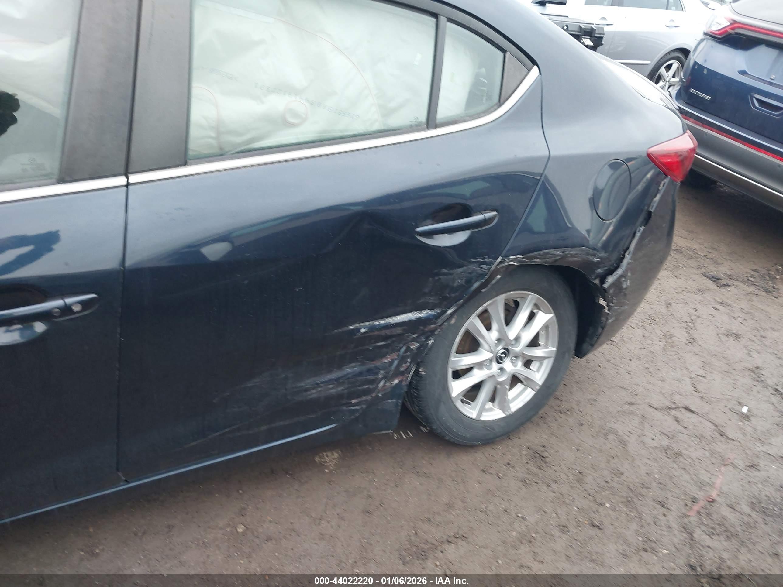 MAZDA MAZDA3 image 6