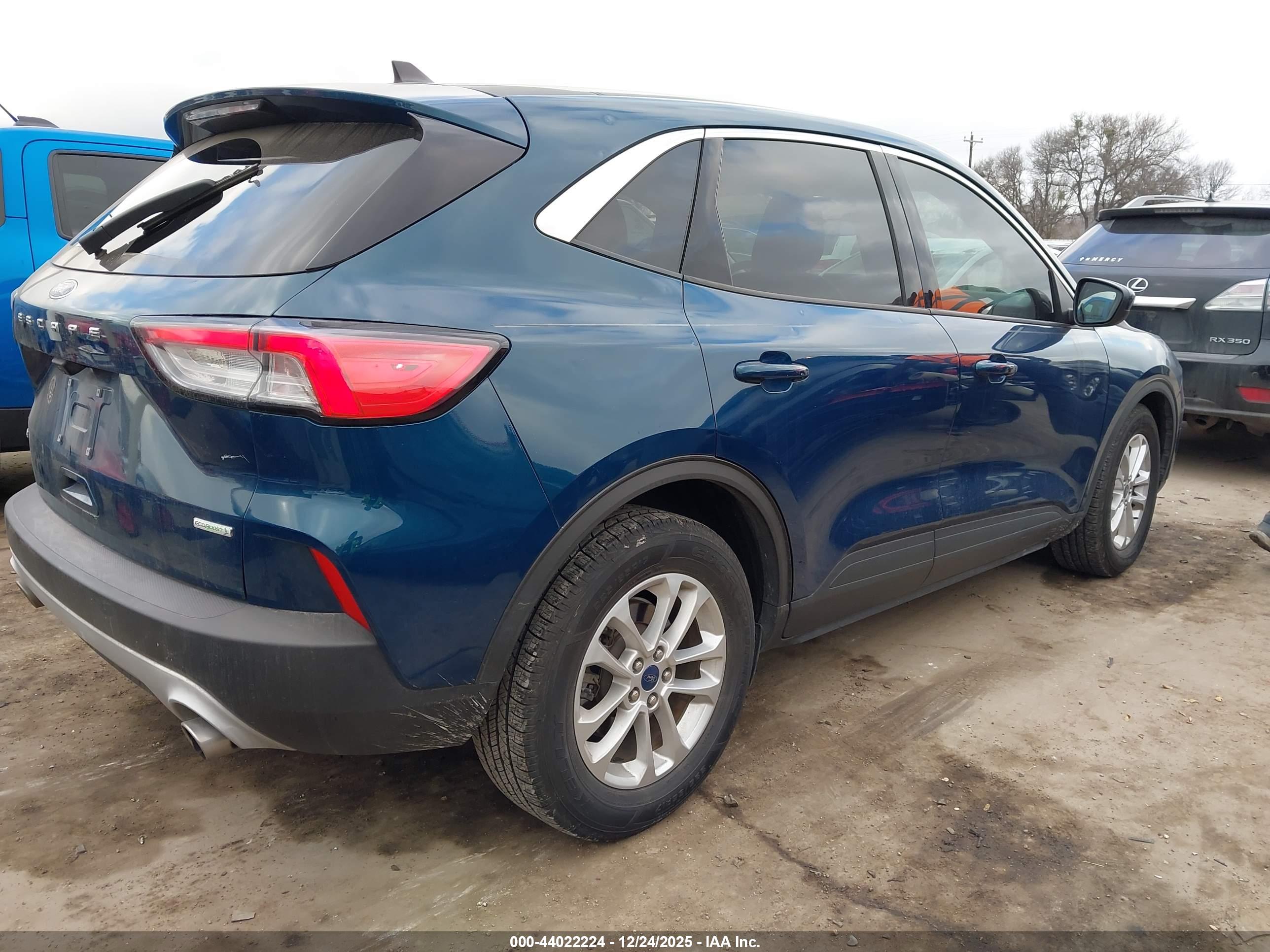 FORD ESCAPE image 4