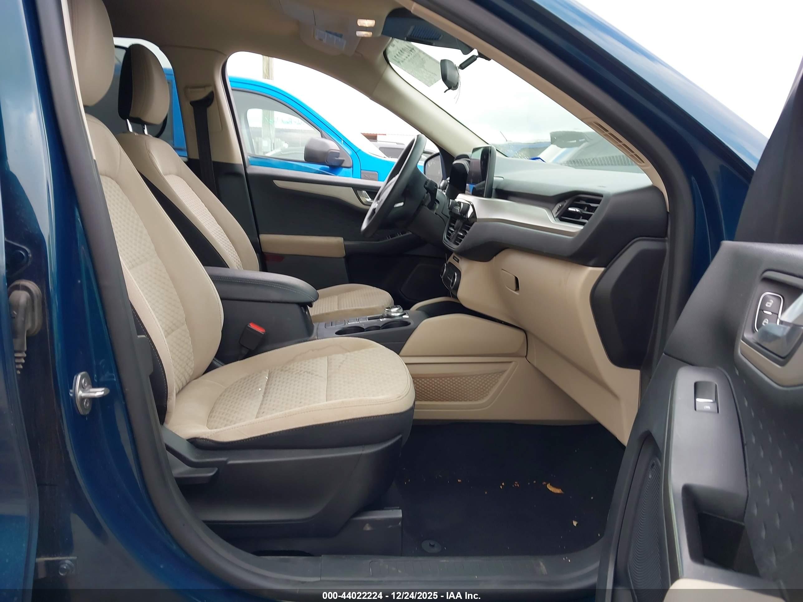 FORD ESCAPE image 5