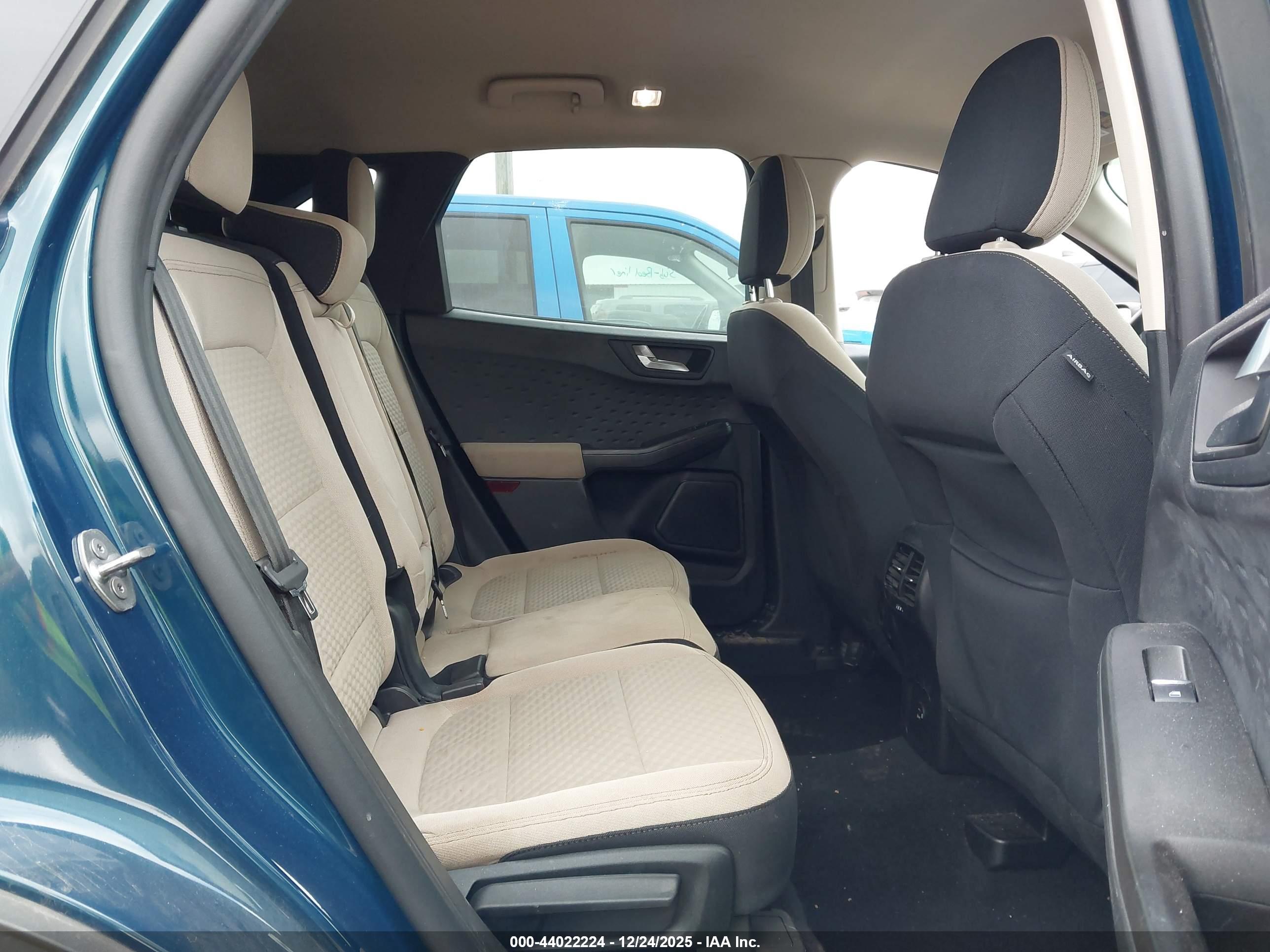 FORD ESCAPE image 8
