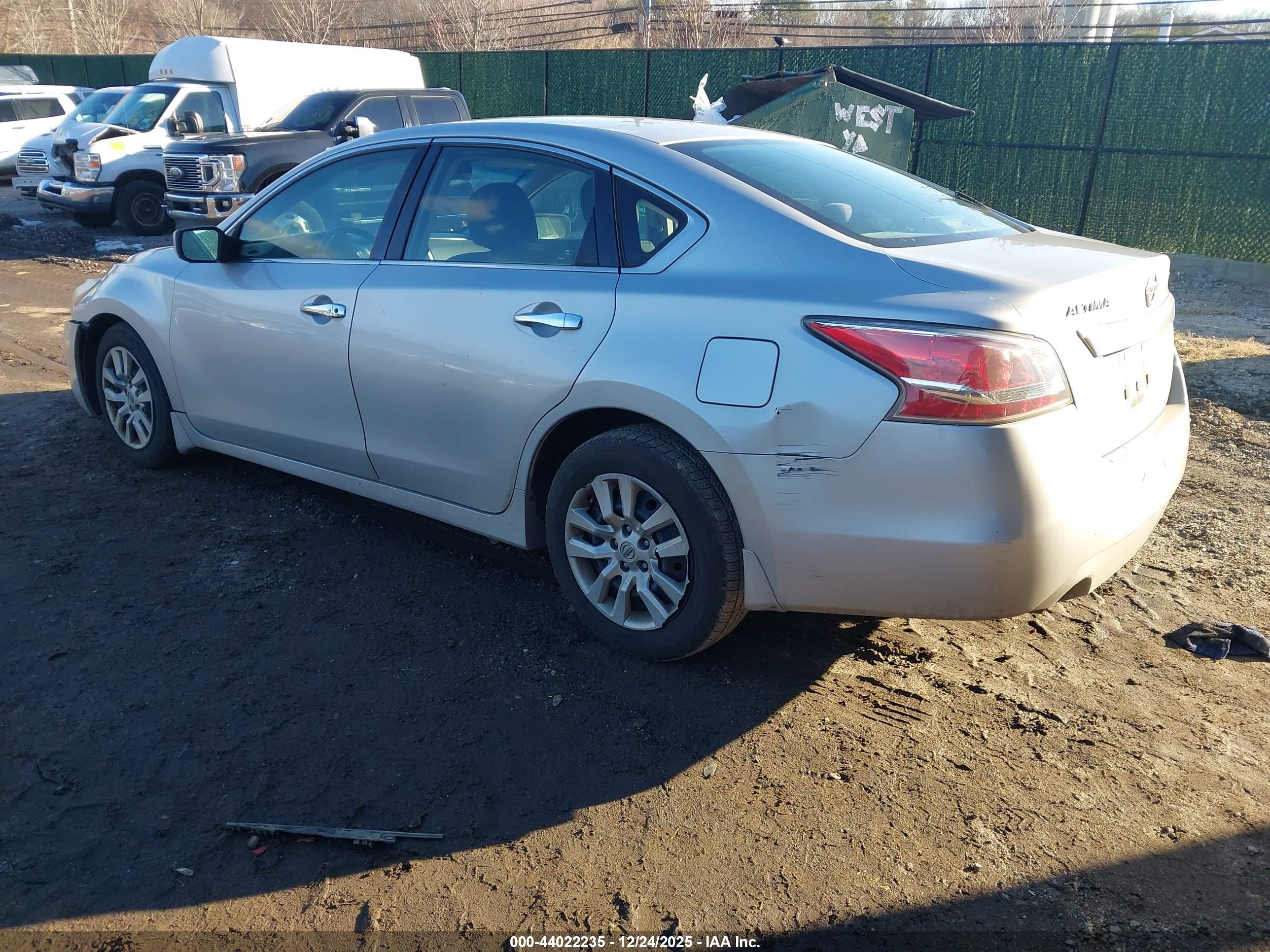 NISSAN ALTIMA image 3