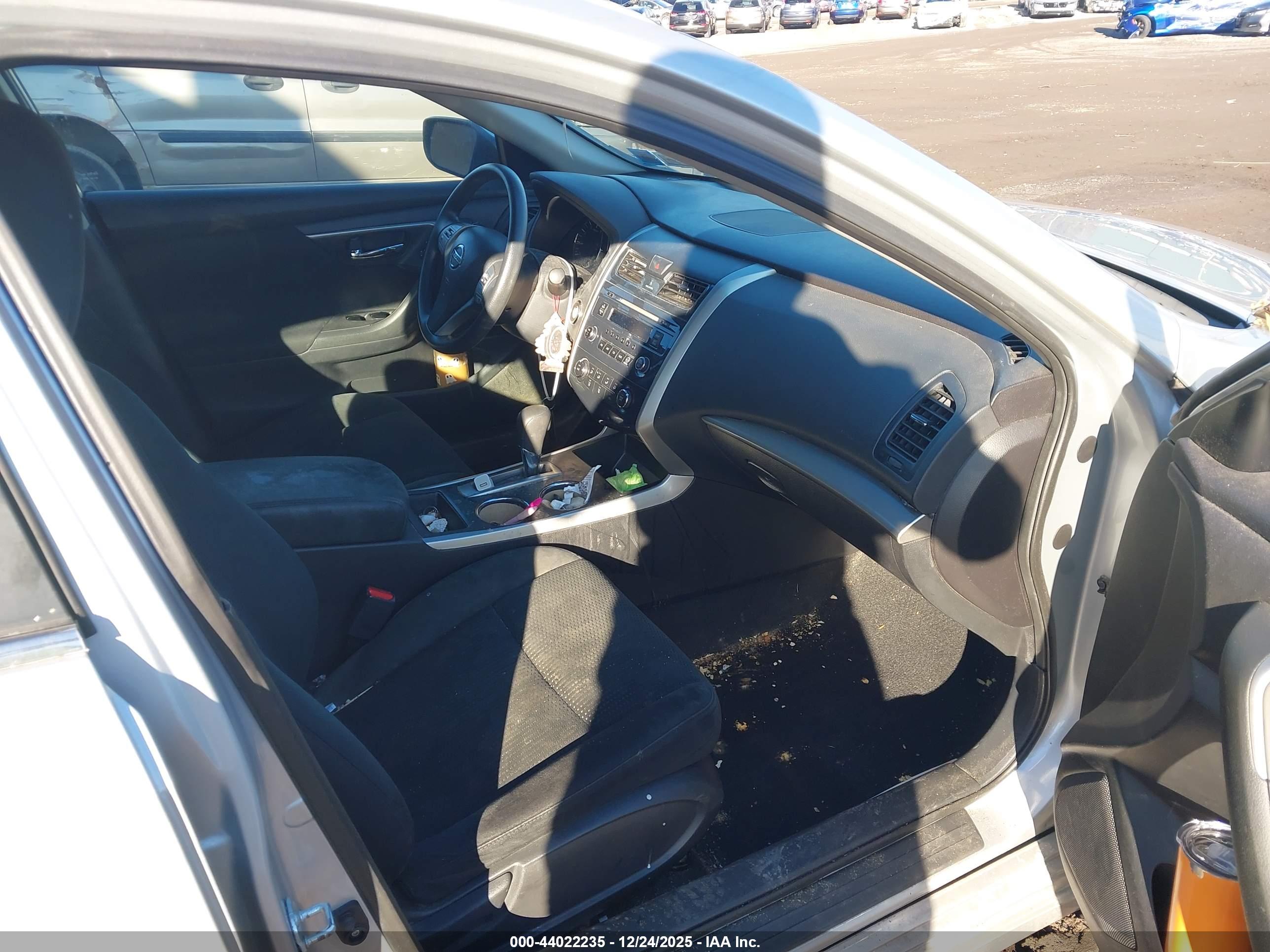 NISSAN ALTIMA image 5
