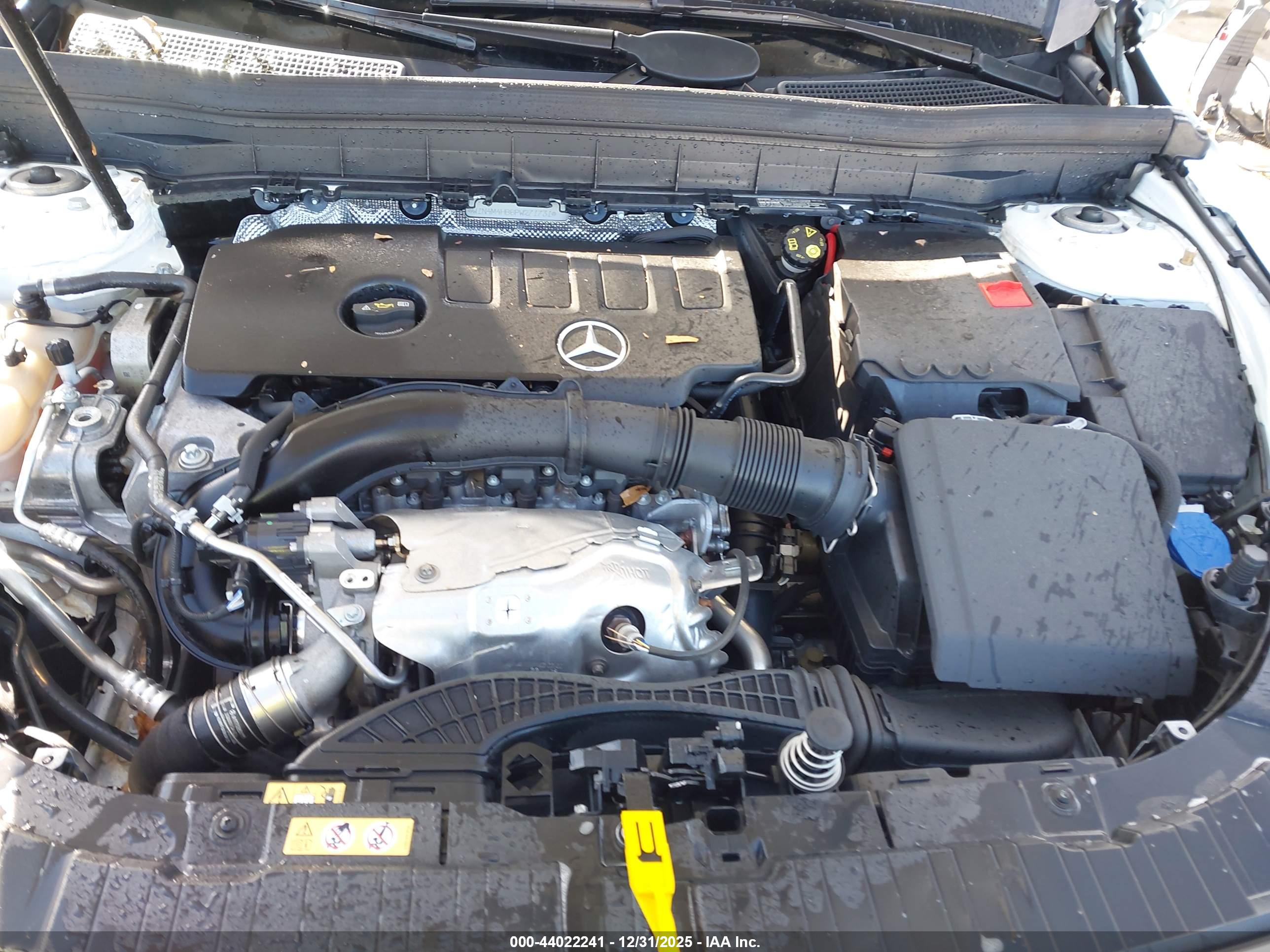 MERCEDES-BENZ GLB image 10