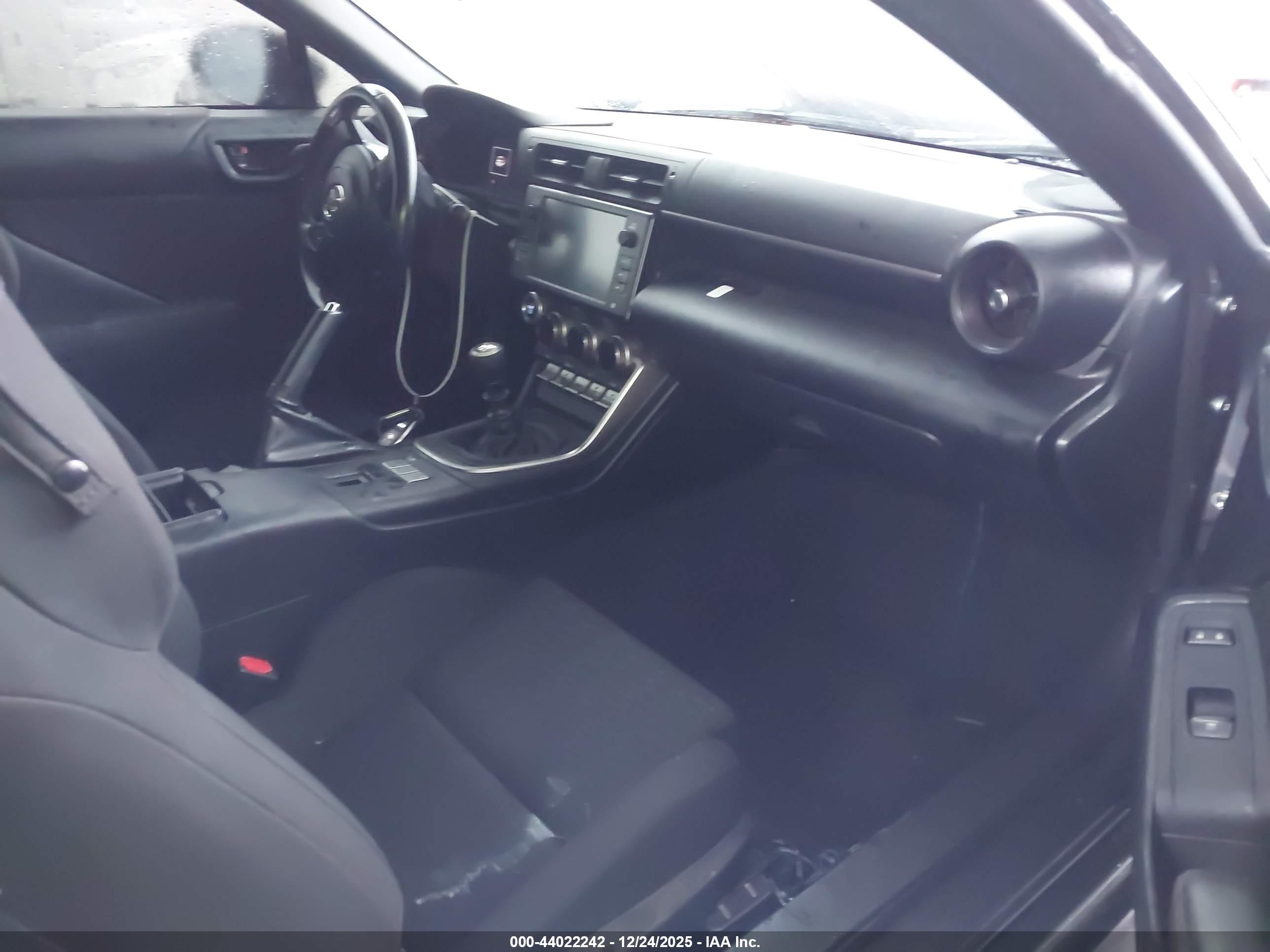 TOYOTA GR86 image 5