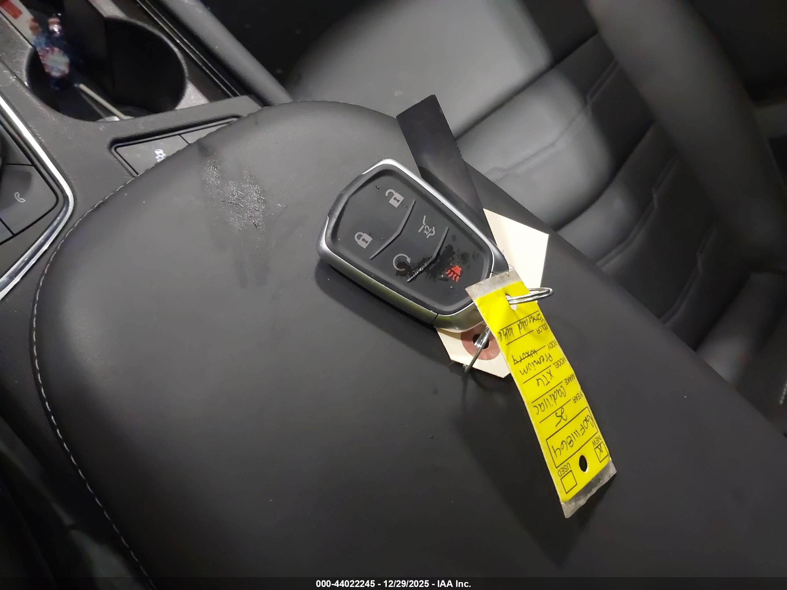 CADILLAC XT6 image 11