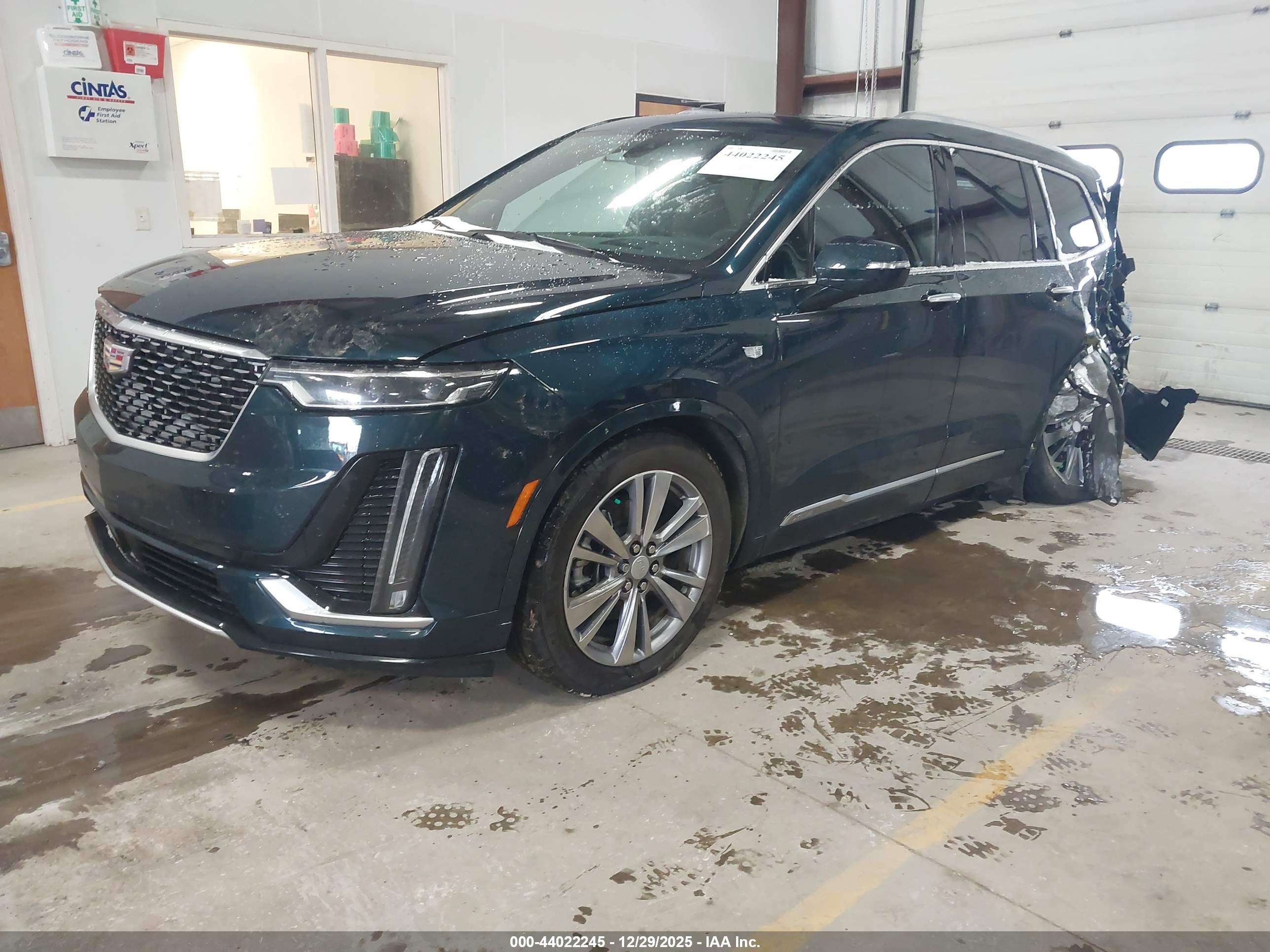 CADILLAC XT6 image 2