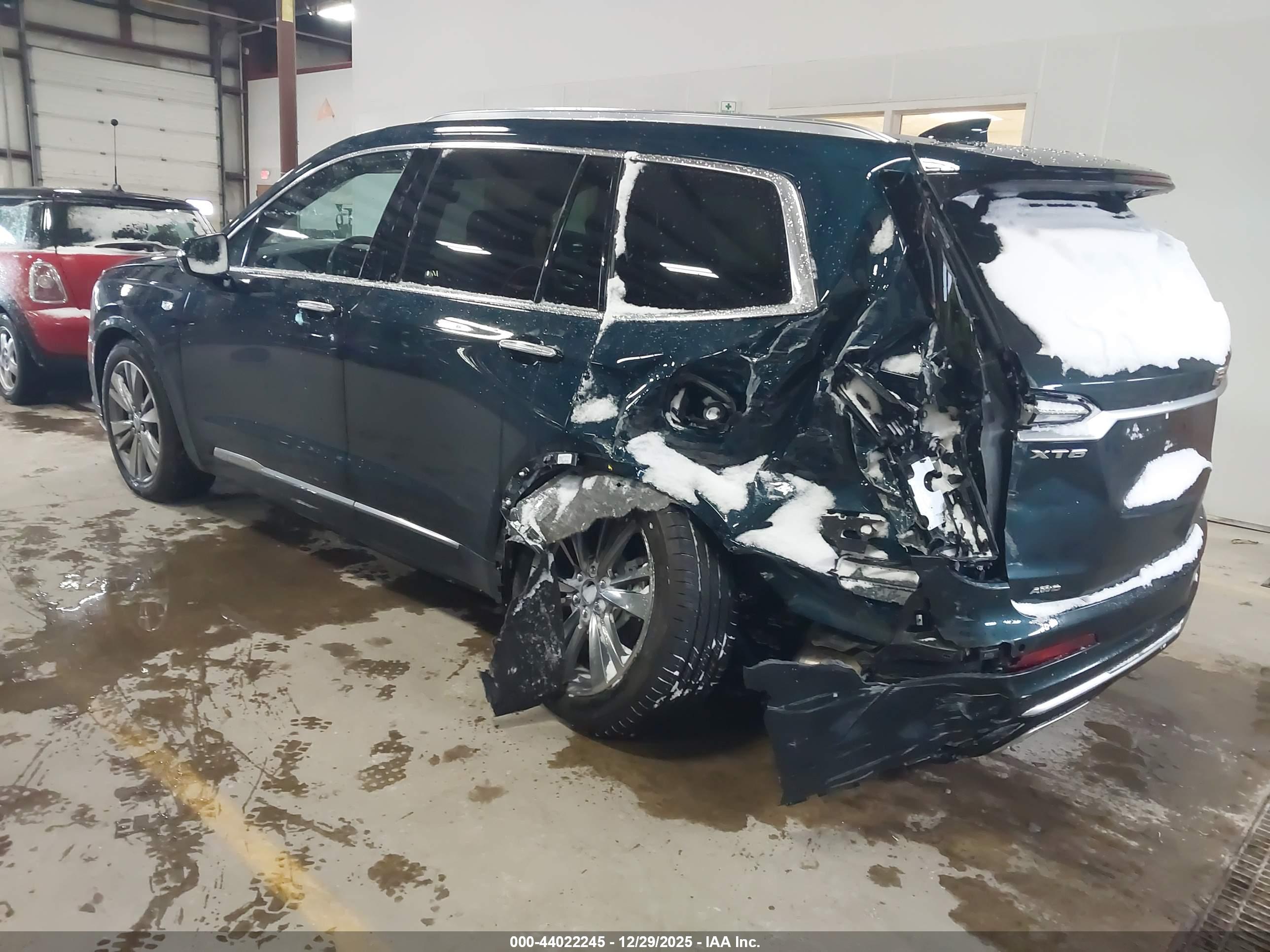 CADILLAC XT6 image 3