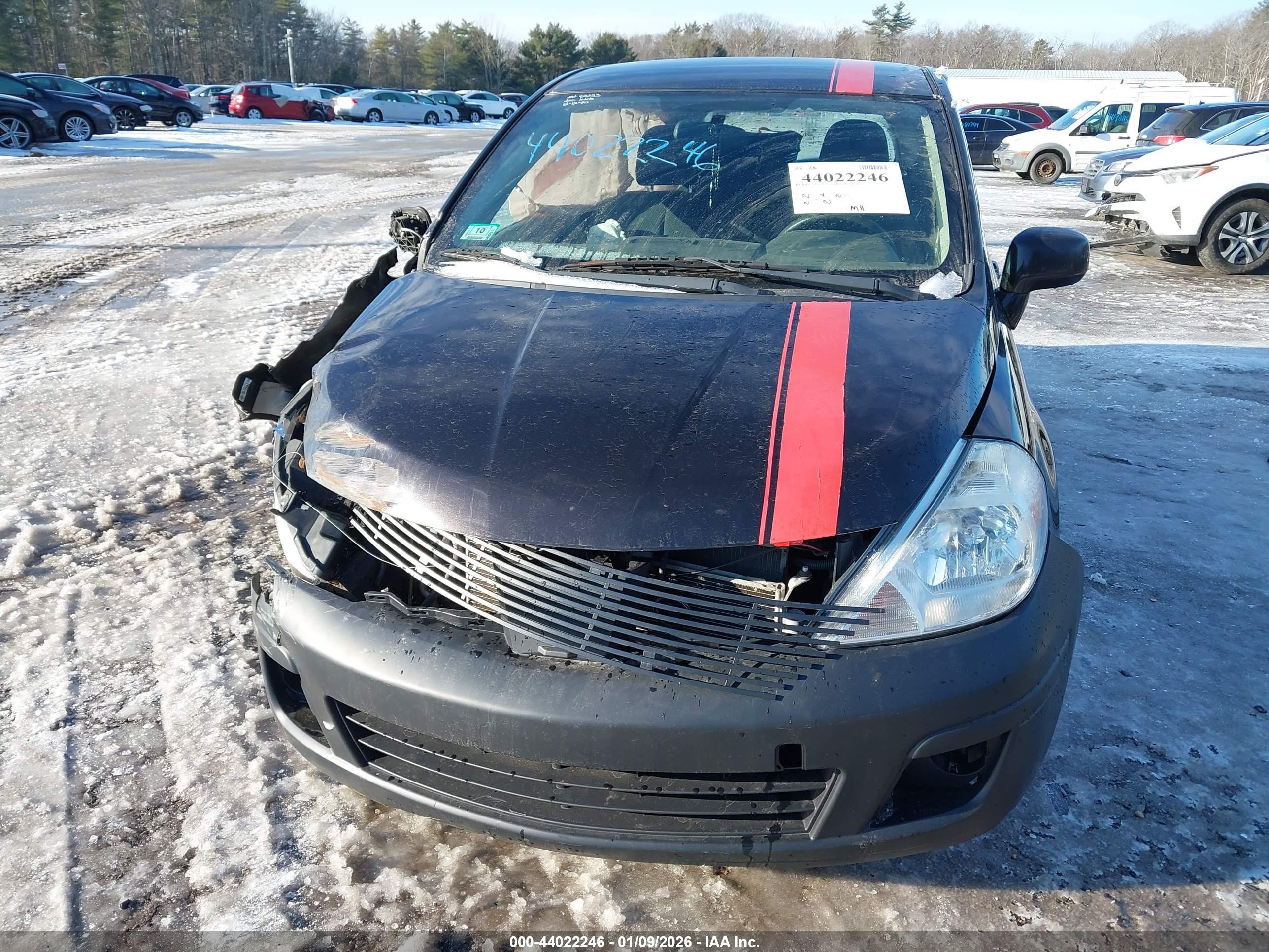 NISSAN VERSA image 6