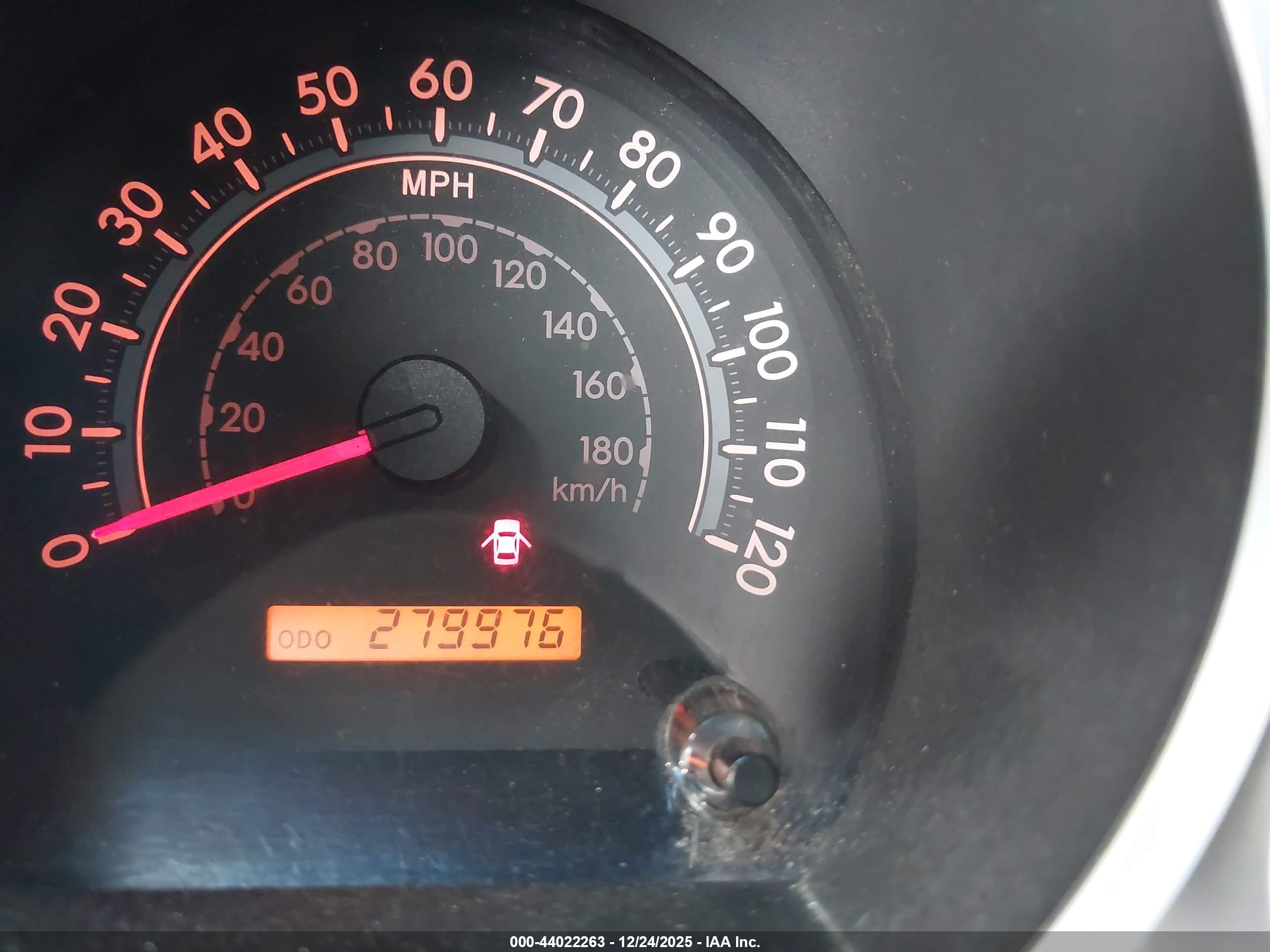 TOYOTA TUNDRA image 7
