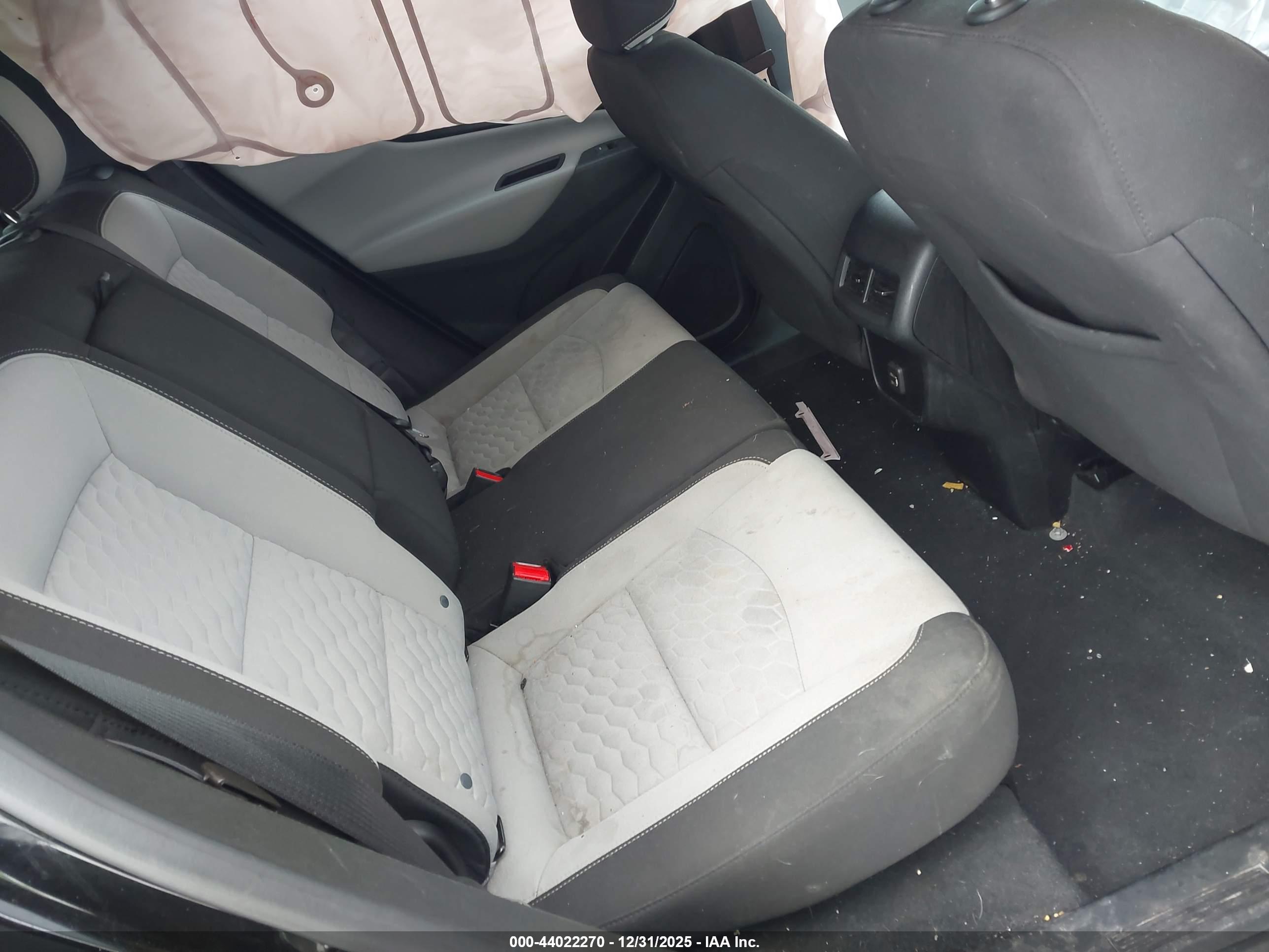CHEVROLET EQUINOX image 8