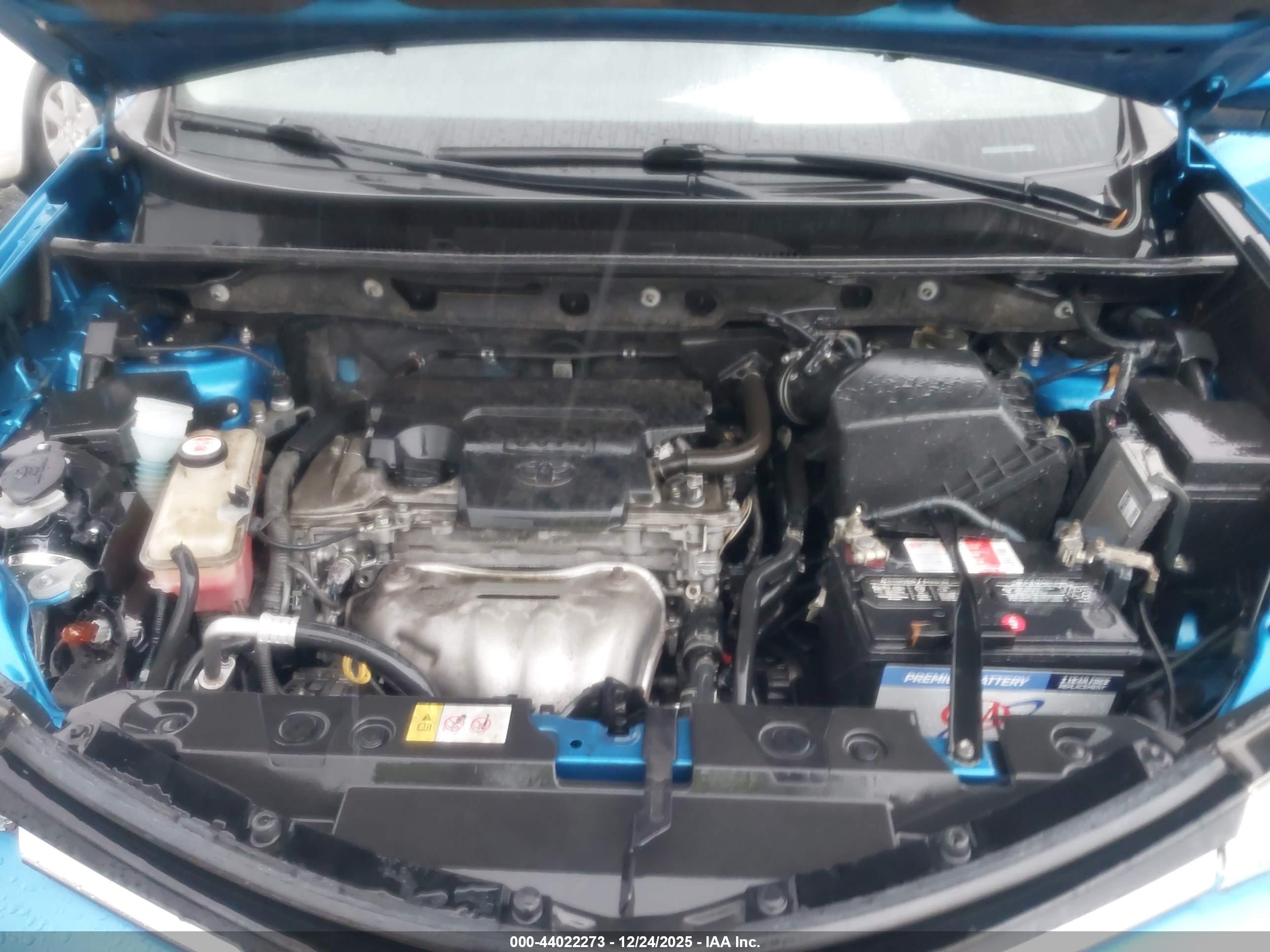 TOYOTA RAV4 image 10