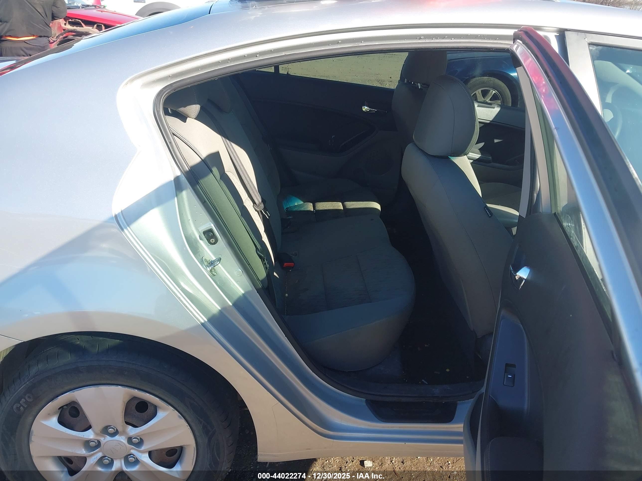 KIA FORTE image 8