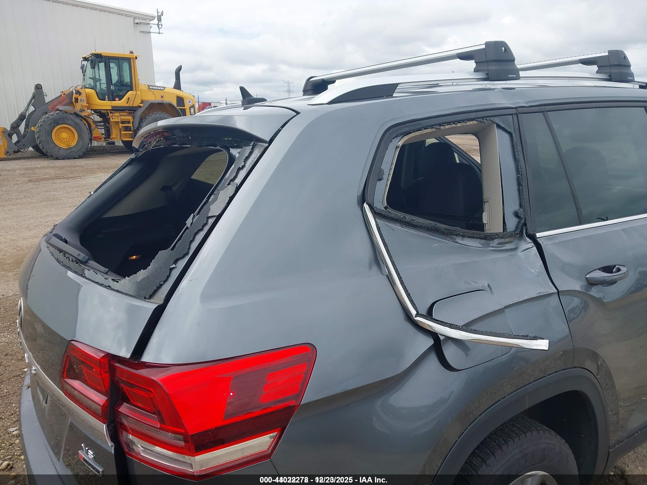 VOLKSWAGEN ATLAS image 6