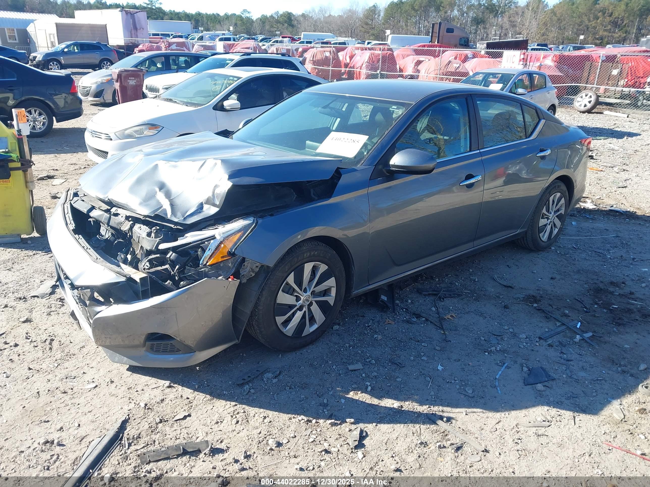 NISSAN ALTIMA image 2
