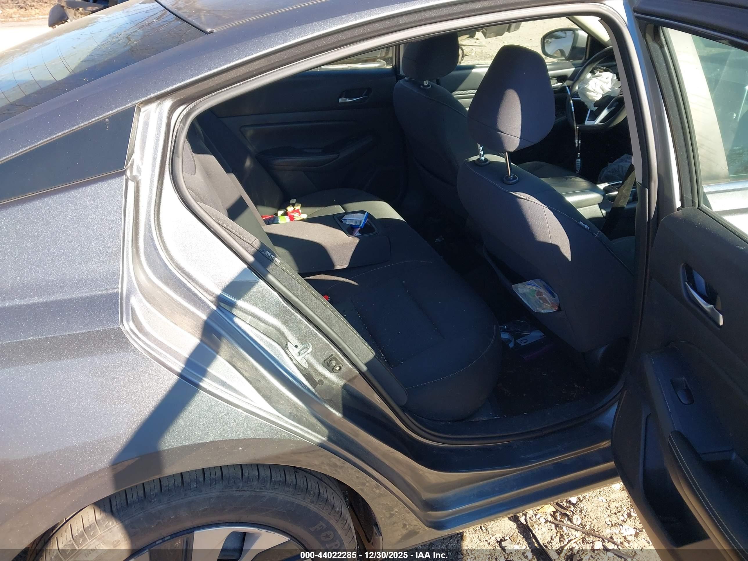 NISSAN ALTIMA image 8