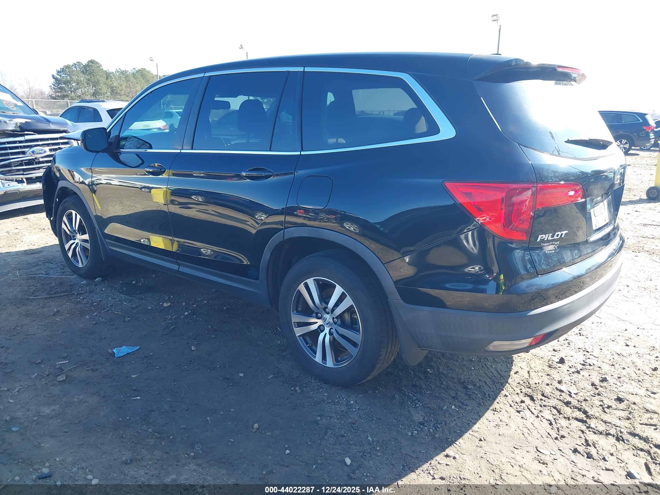 HONDA PILOT image 3