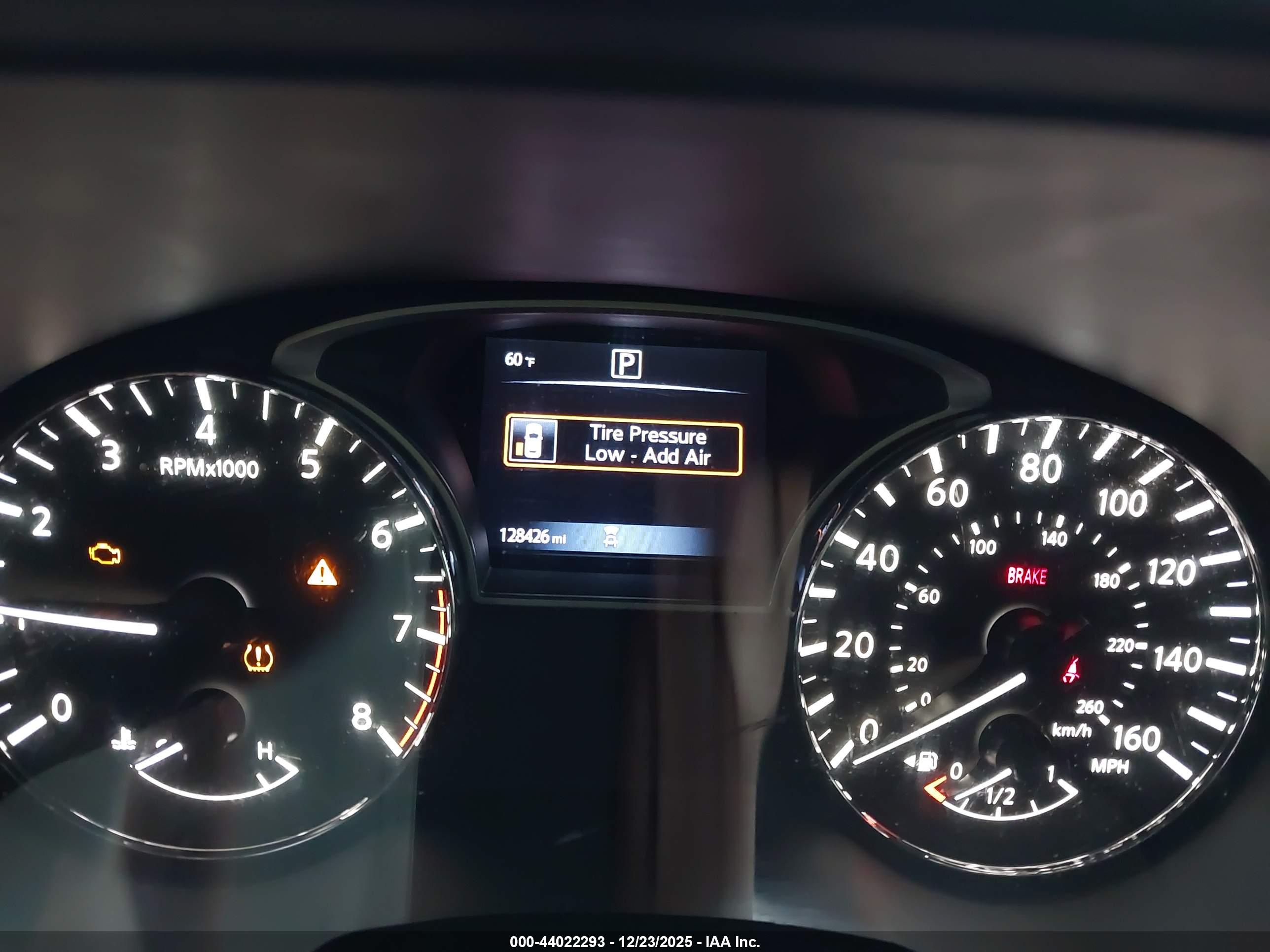 NISSAN PATHFINDER image 7