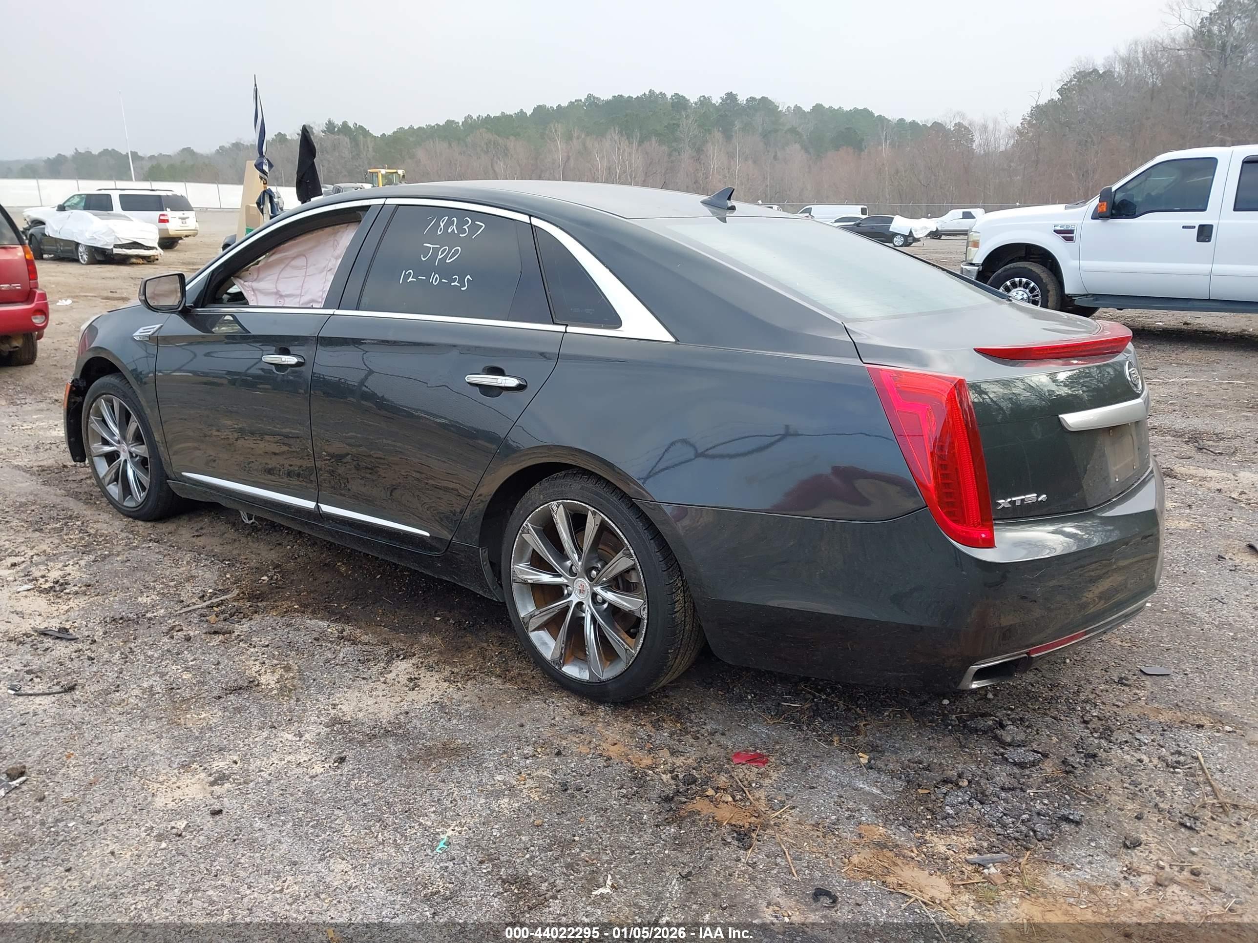 CADILLAC XTS image 3