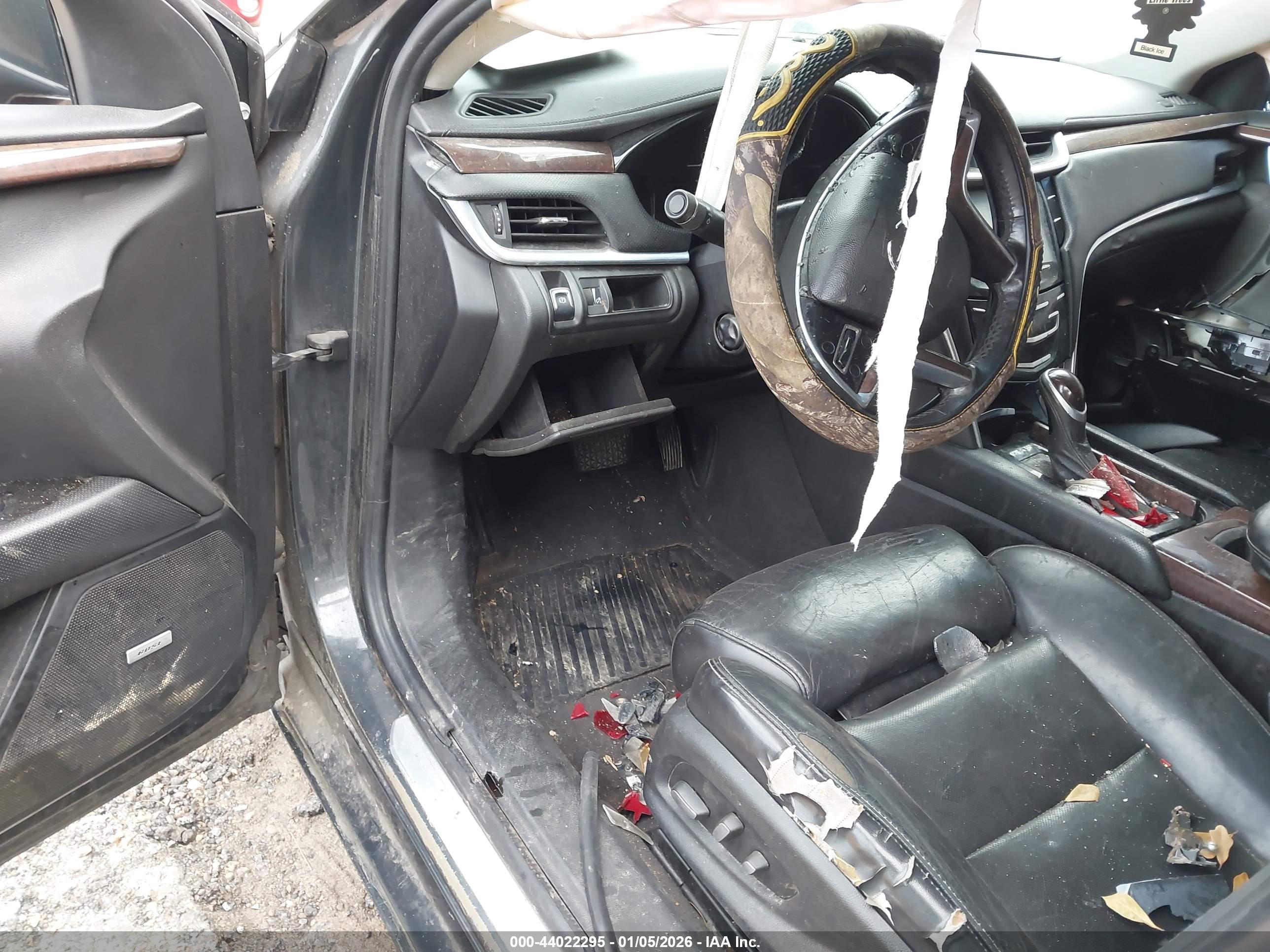 CADILLAC XTS image 5