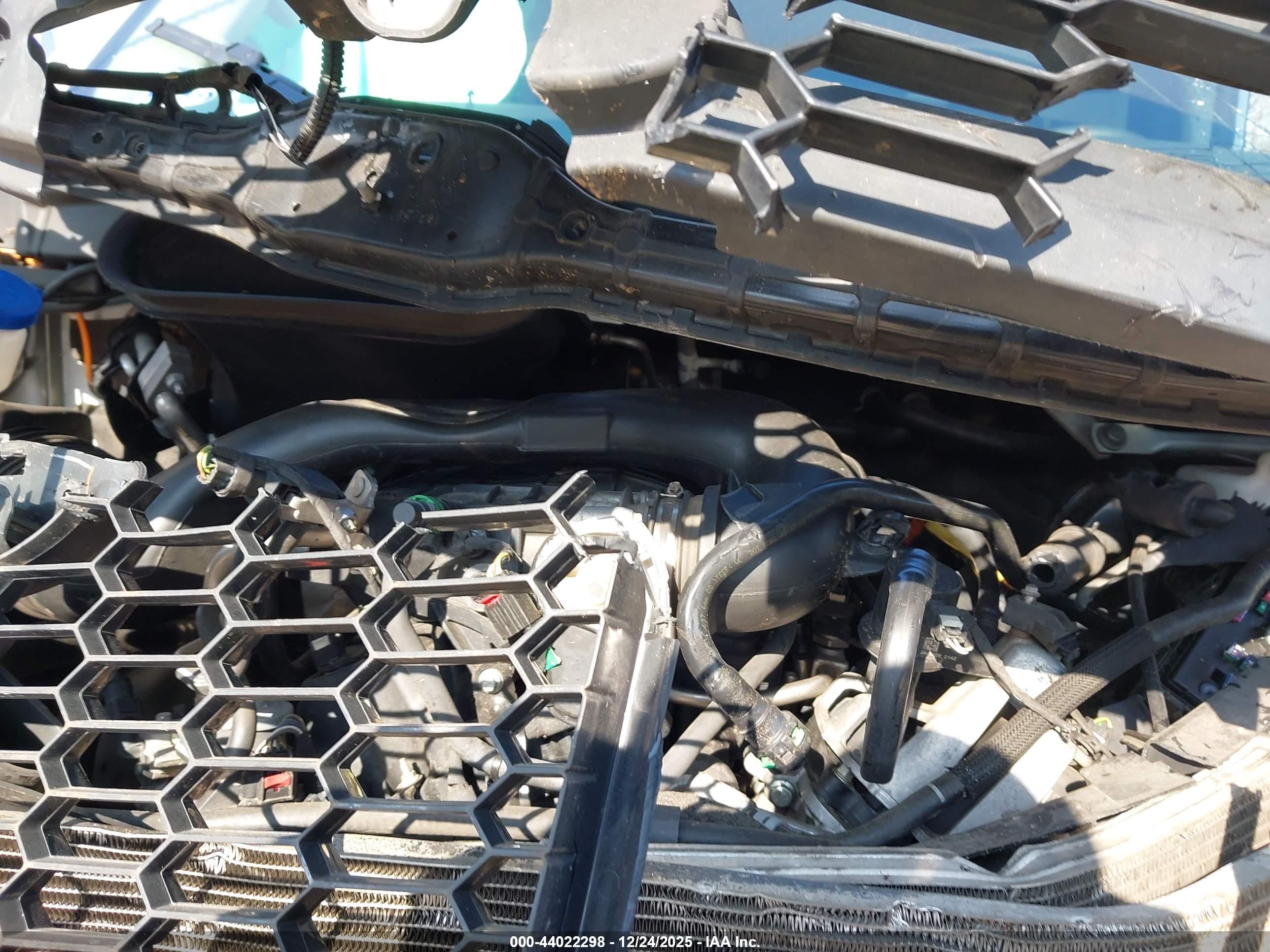 FORD TRANSIT-250 image 10