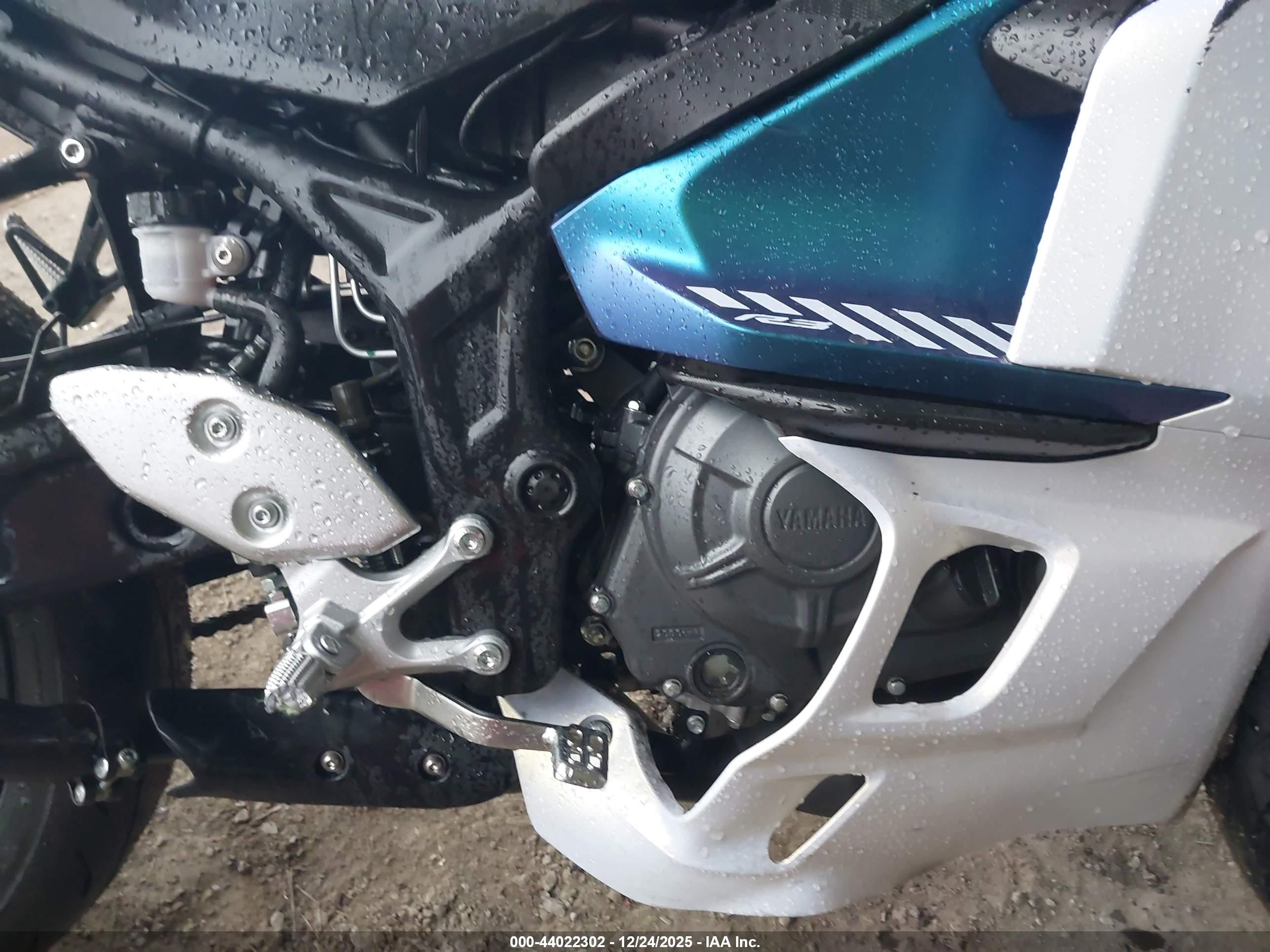YAMAHA YFZ320 image 8