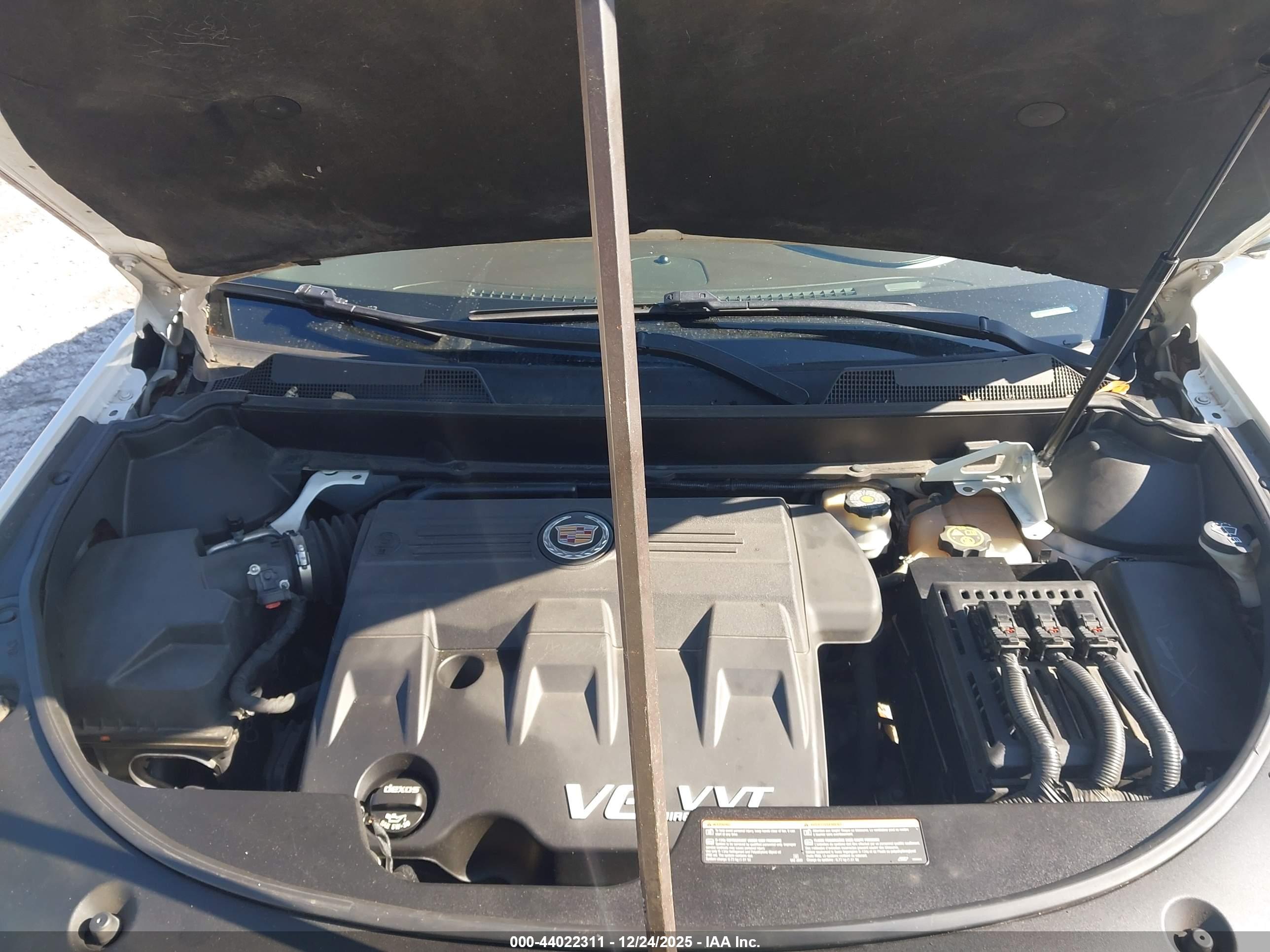 CADILLAC SRX image 10