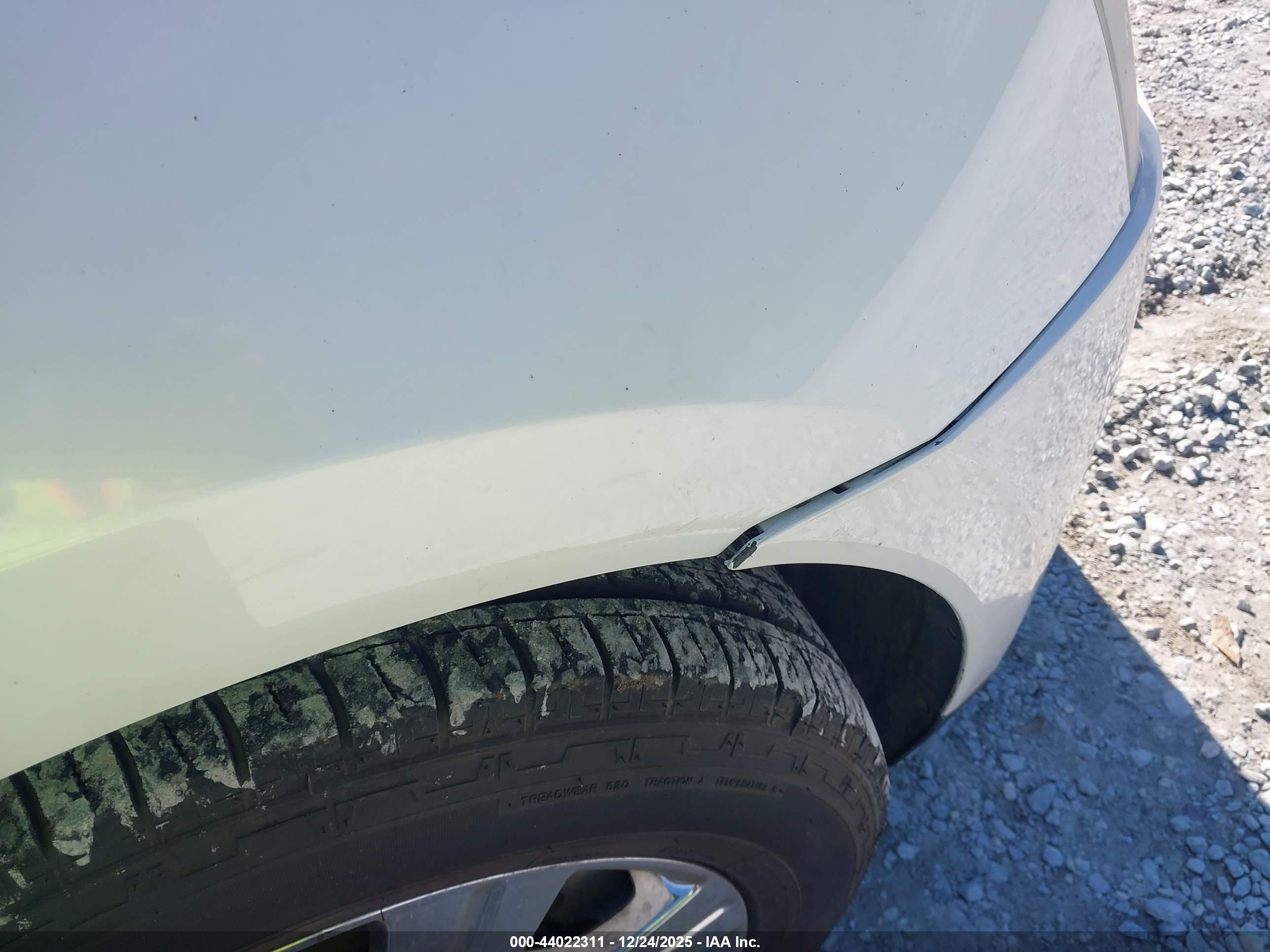 CADILLAC SRX image 6
