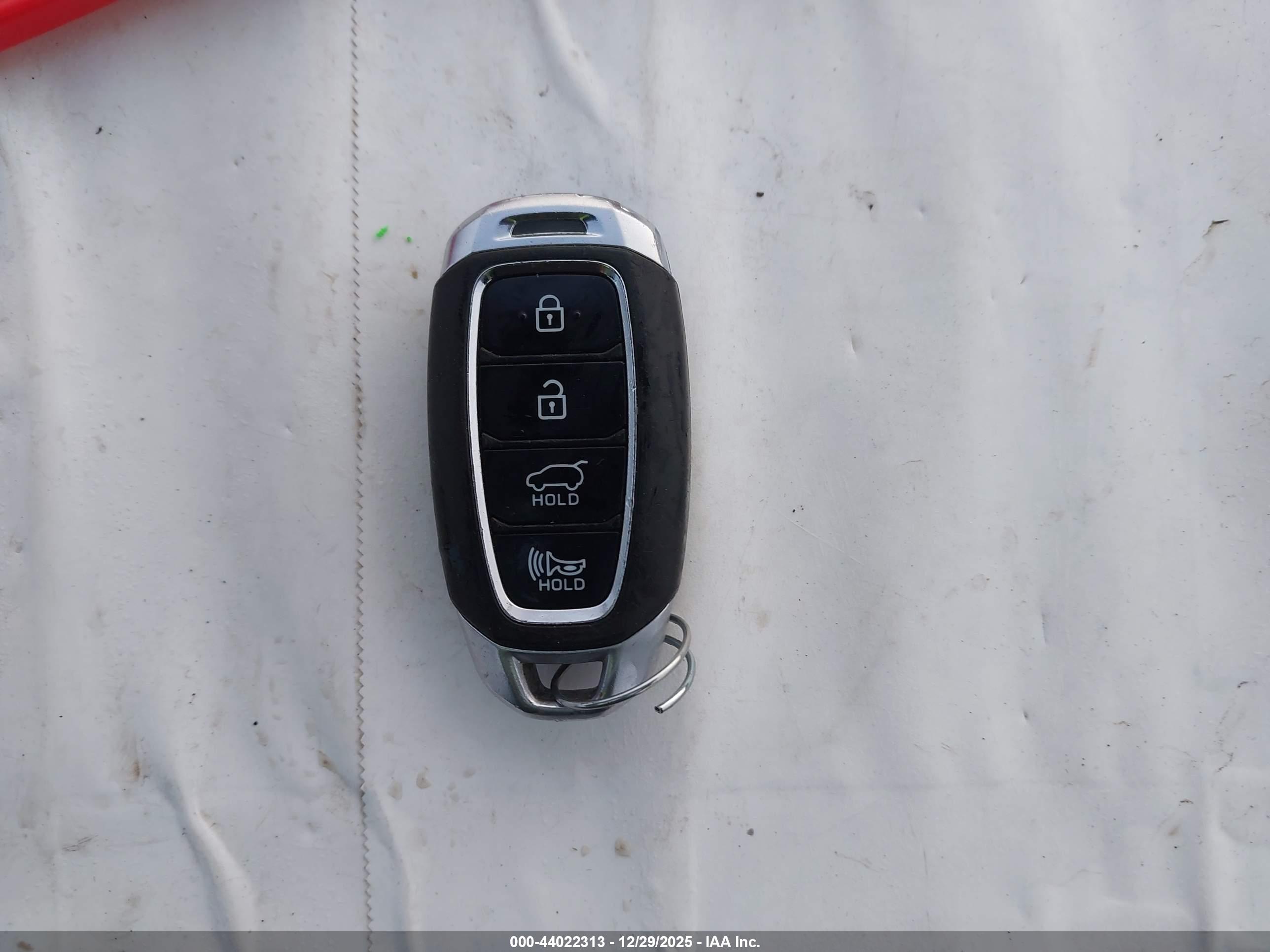 HYUNDAI KONA image 11